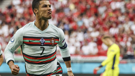 Ronaldo aspect ratio 16 9