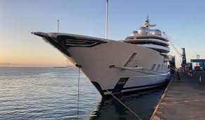 Yacht
