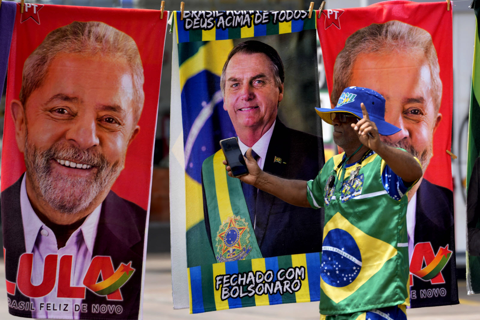 le premier tour de la presidentielle au bresil donne l ex president lula legerement en tete photo sipa eraldo peres 1664771109