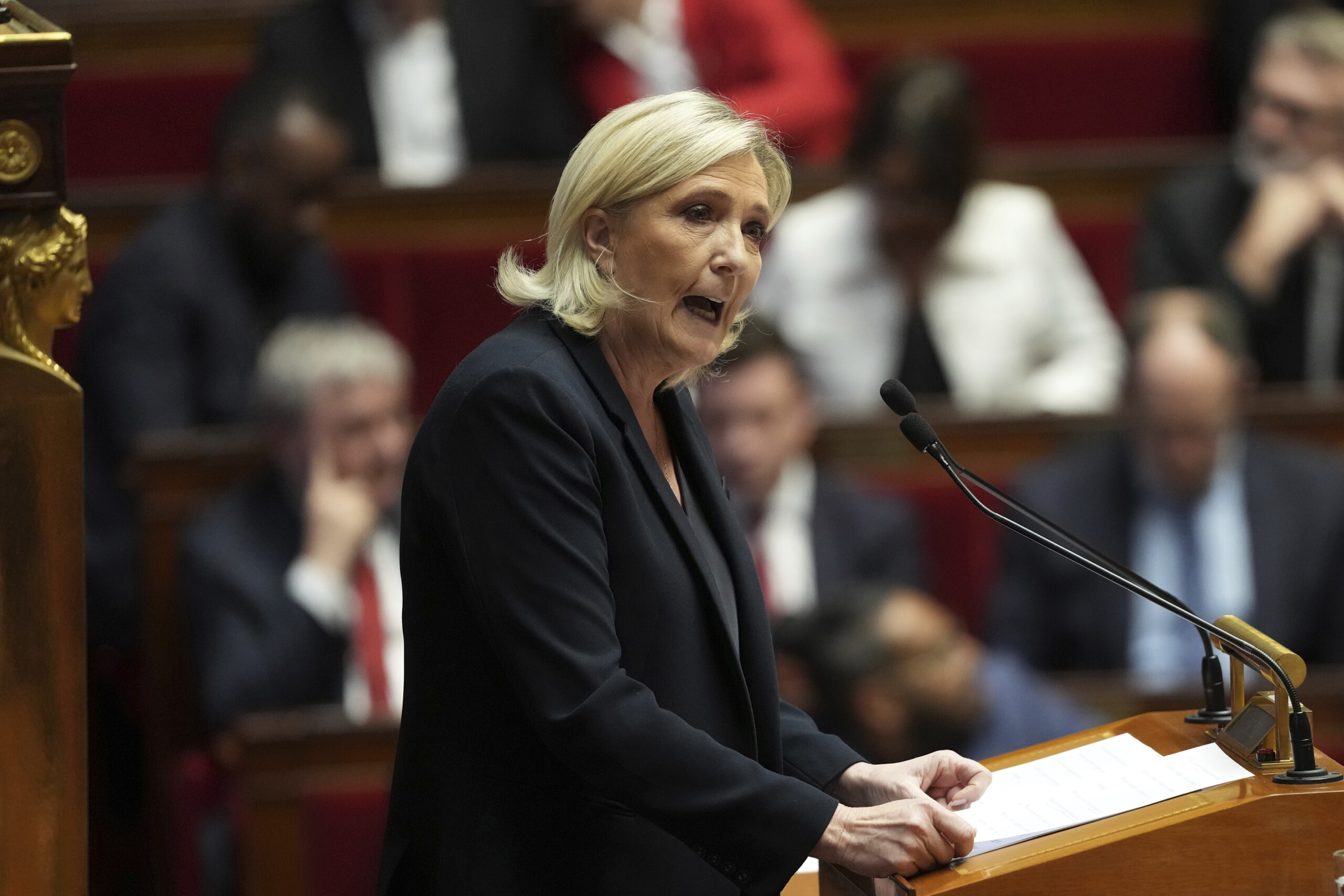 Décès de JeanMarie Le Pen, la fille Marine apprend la nouvelle dans l