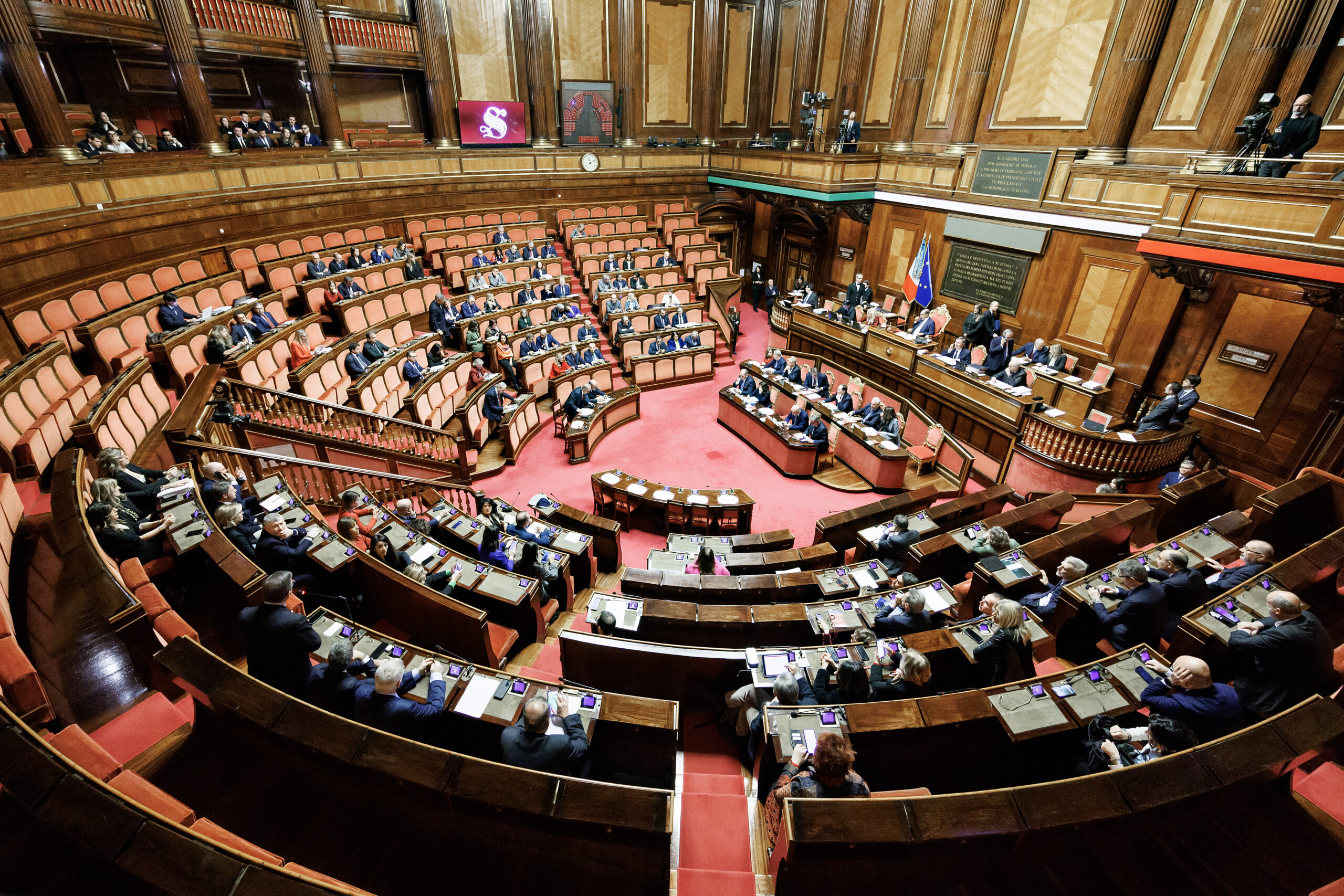 senat adoption du projet de loi sur lenlevement ou la retention de mineurs scaled