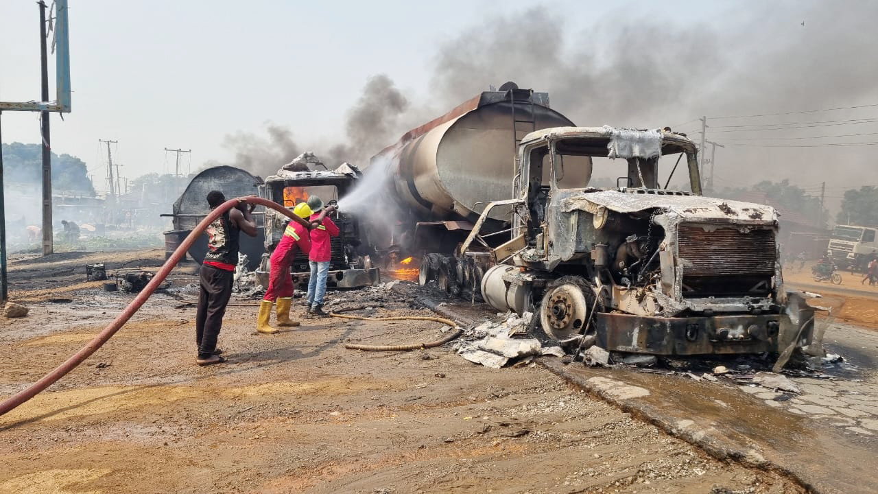 nigeria au moins 70 morts dans lexplosion dun camion citerne