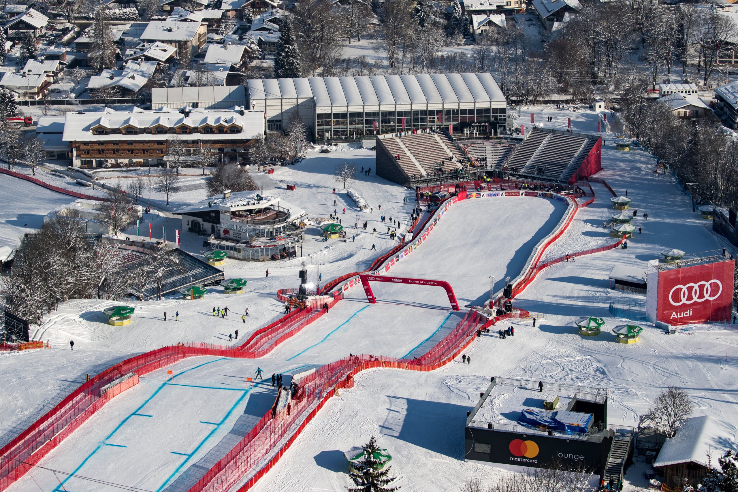 ski lequipe italienne pour le triptyque de courses a kitzbuehel scaled