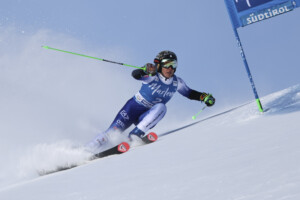 ski coupe du monde brignone en tete apres la 1re manche du geant de kronplatz goggia hors course