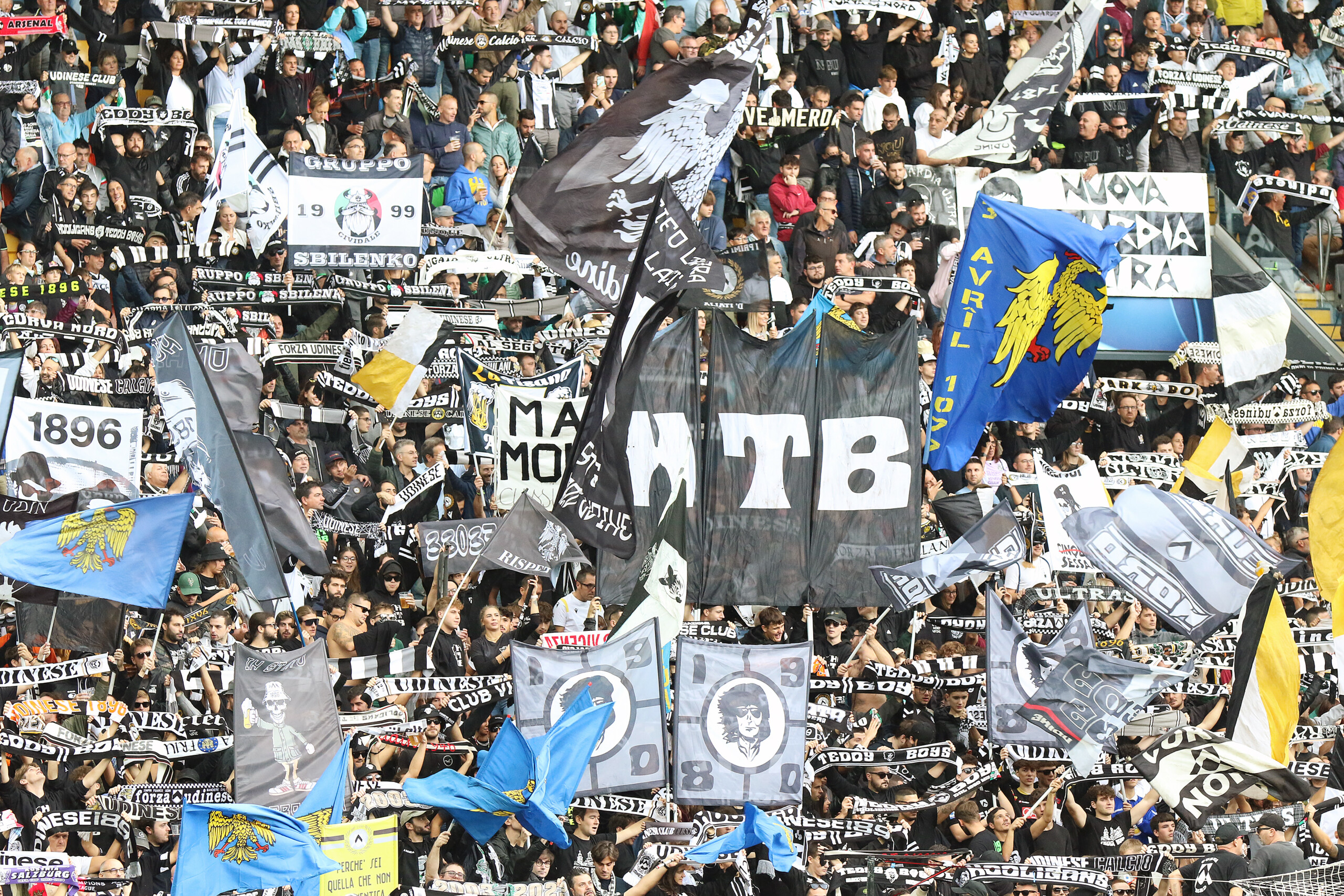 football 8 ultras de ludinese arretes pour lattaque dun train de supporters de venise scaled