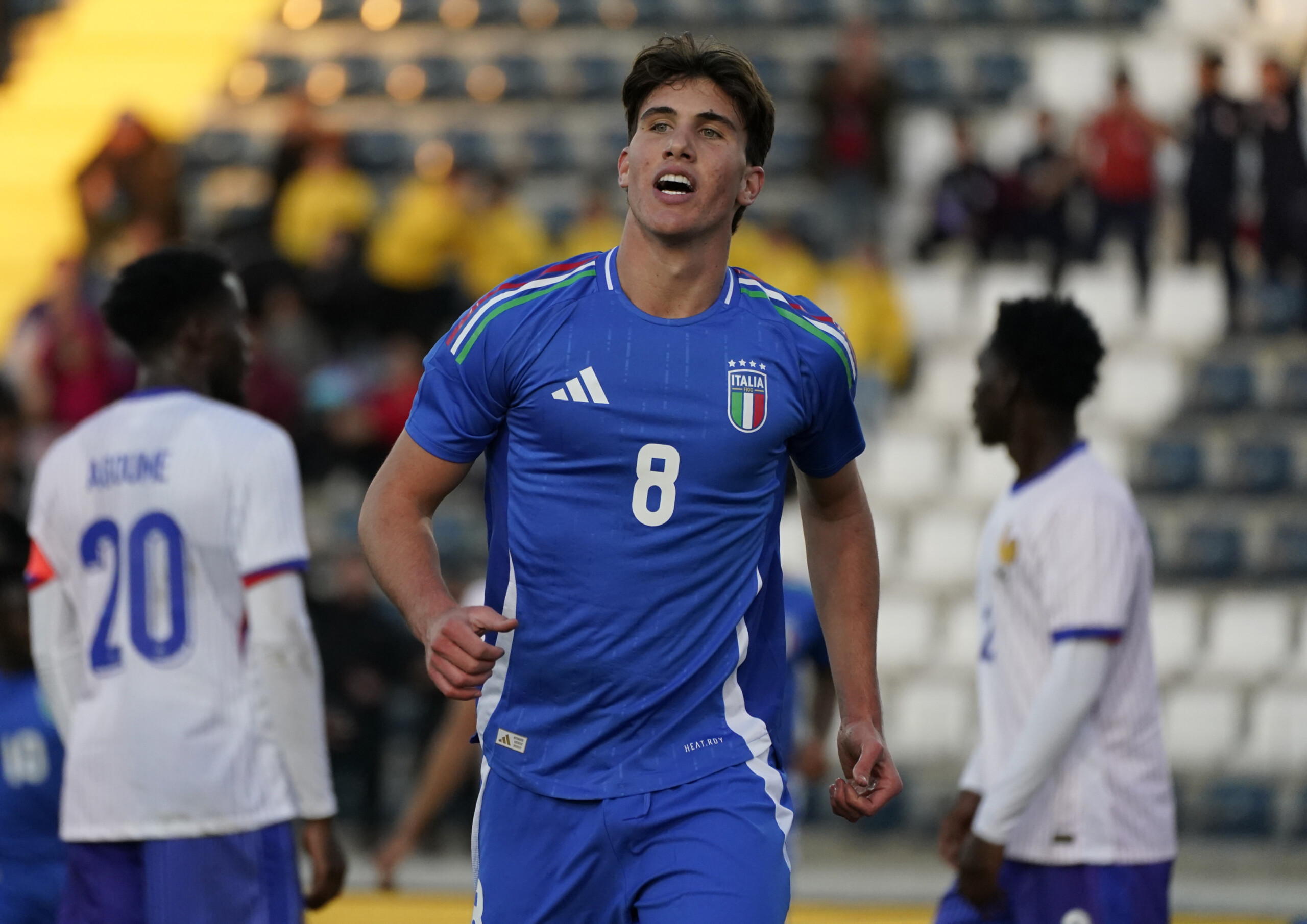 football torino officialise larrivee de casadei en provenance de chelsea scaled