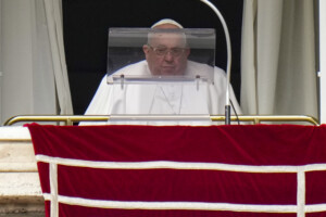 vatican le pape souffre dun rhume il ne lit pas la catechese