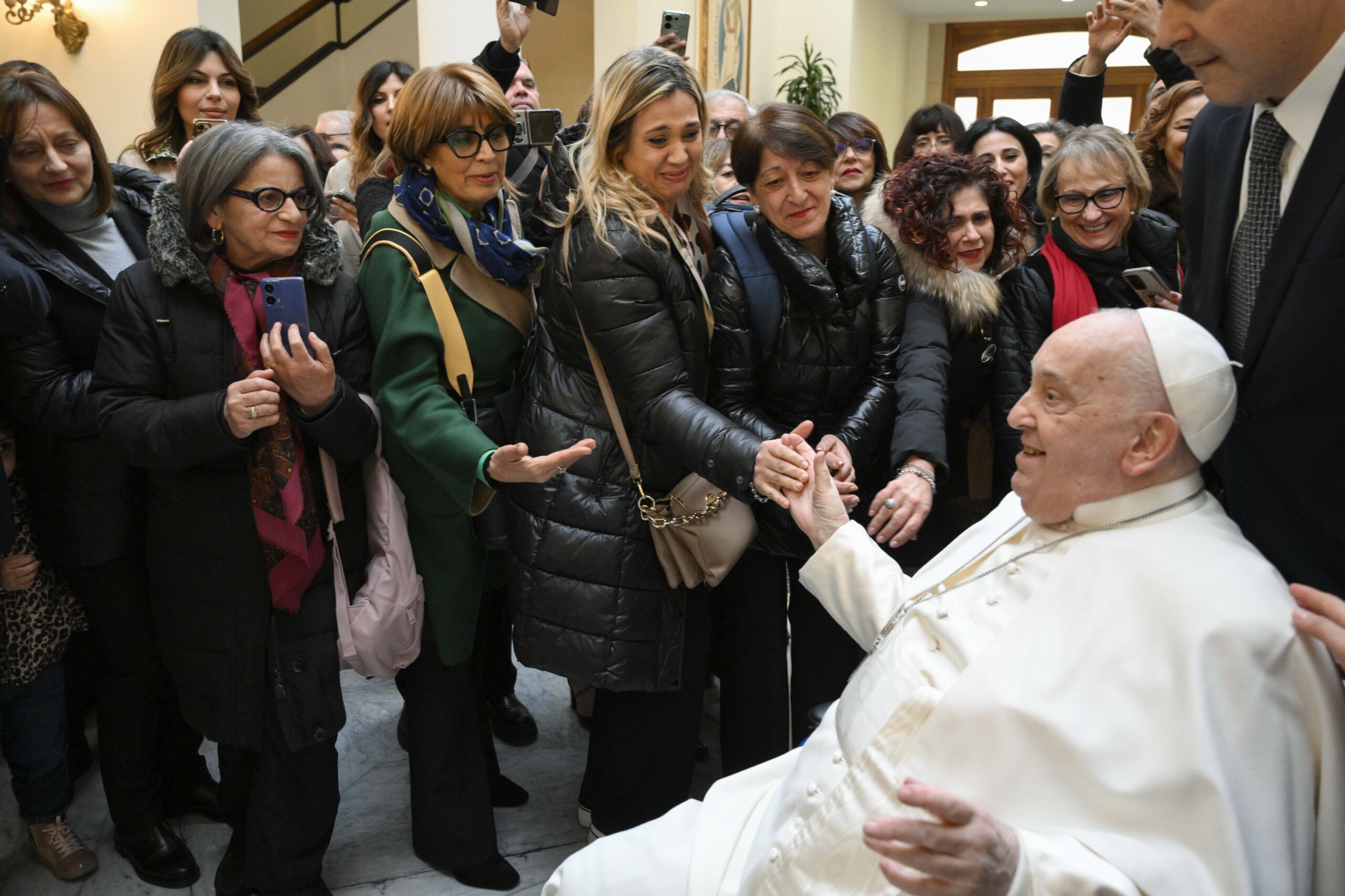 vatican le pape a une bronchite audiences a sainte marthe scaled