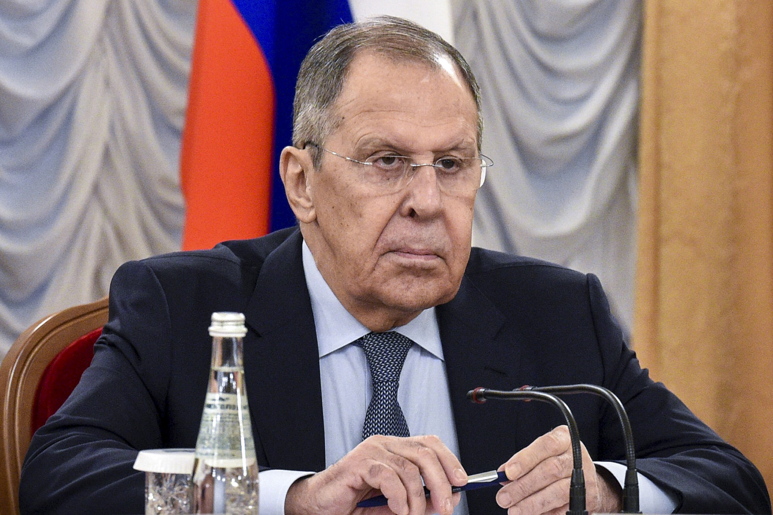 ukraine lavrov les etats unis peuvent aider a resoudre la situation scaled