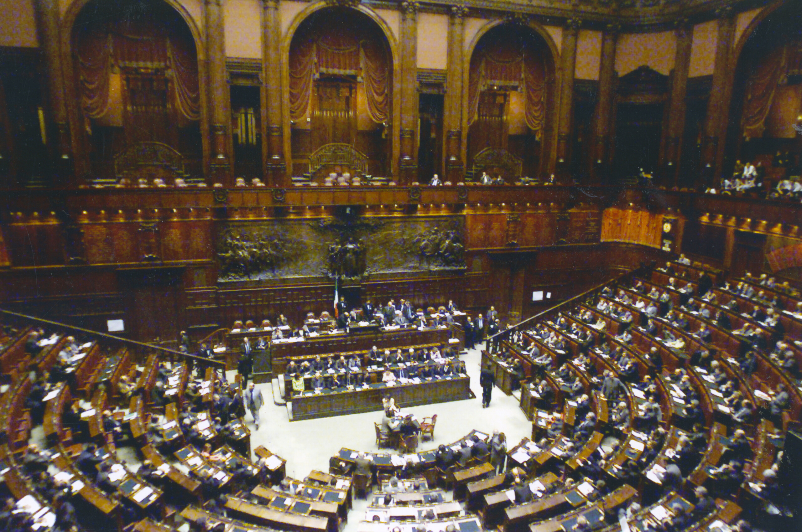 milleproroghe la chambre approuve le texte il a force de loi scaled