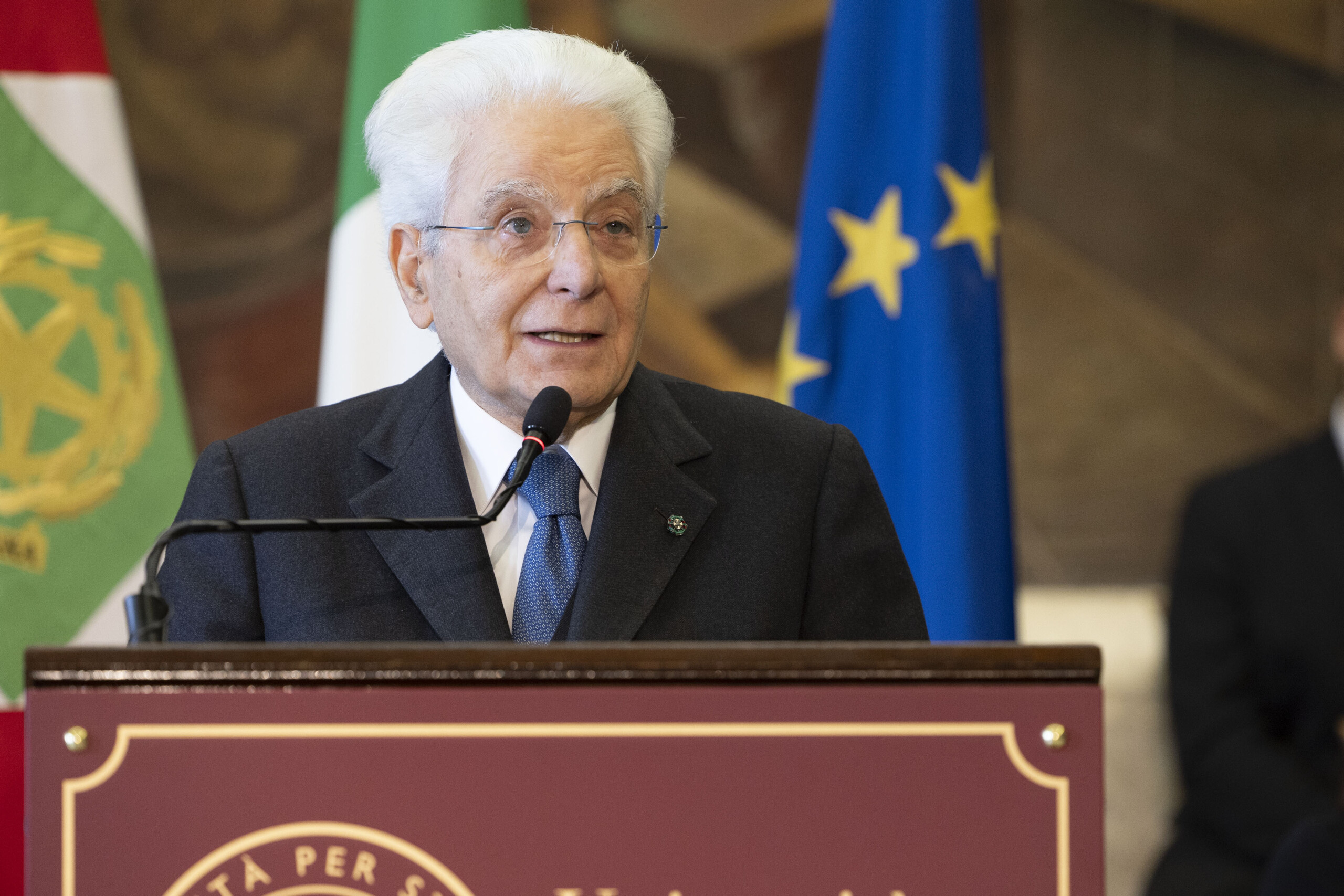 ukraine mattarella les normes de coexistence internationale ont ete violees maintenant des pourparlers de paix scaled