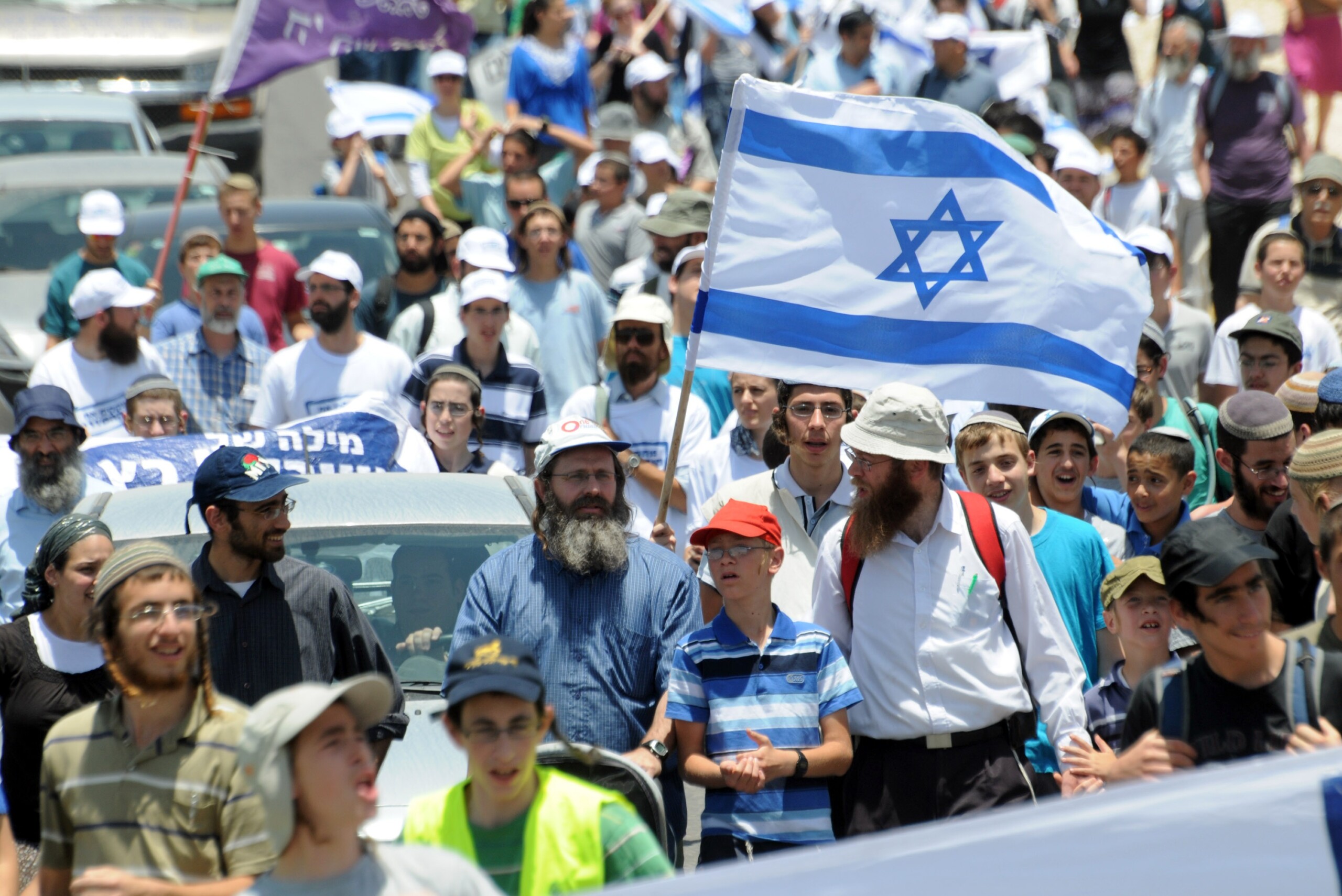 moyen orient des colons ont attaque le complexe de la mosquee al aqsa scaled