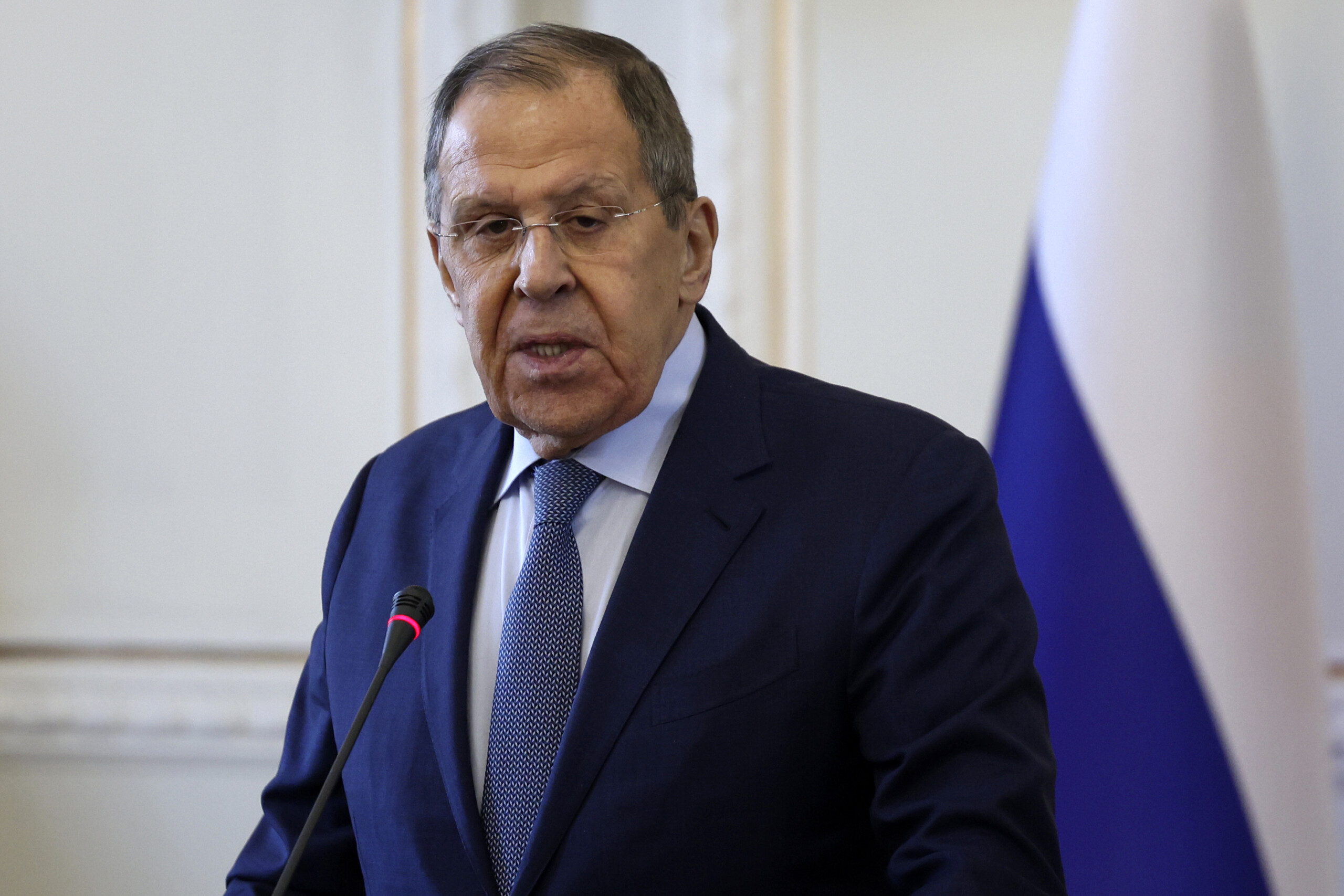 ukraine lavrov zelensky est un nazi pur et un traitre au peuple juif scaled