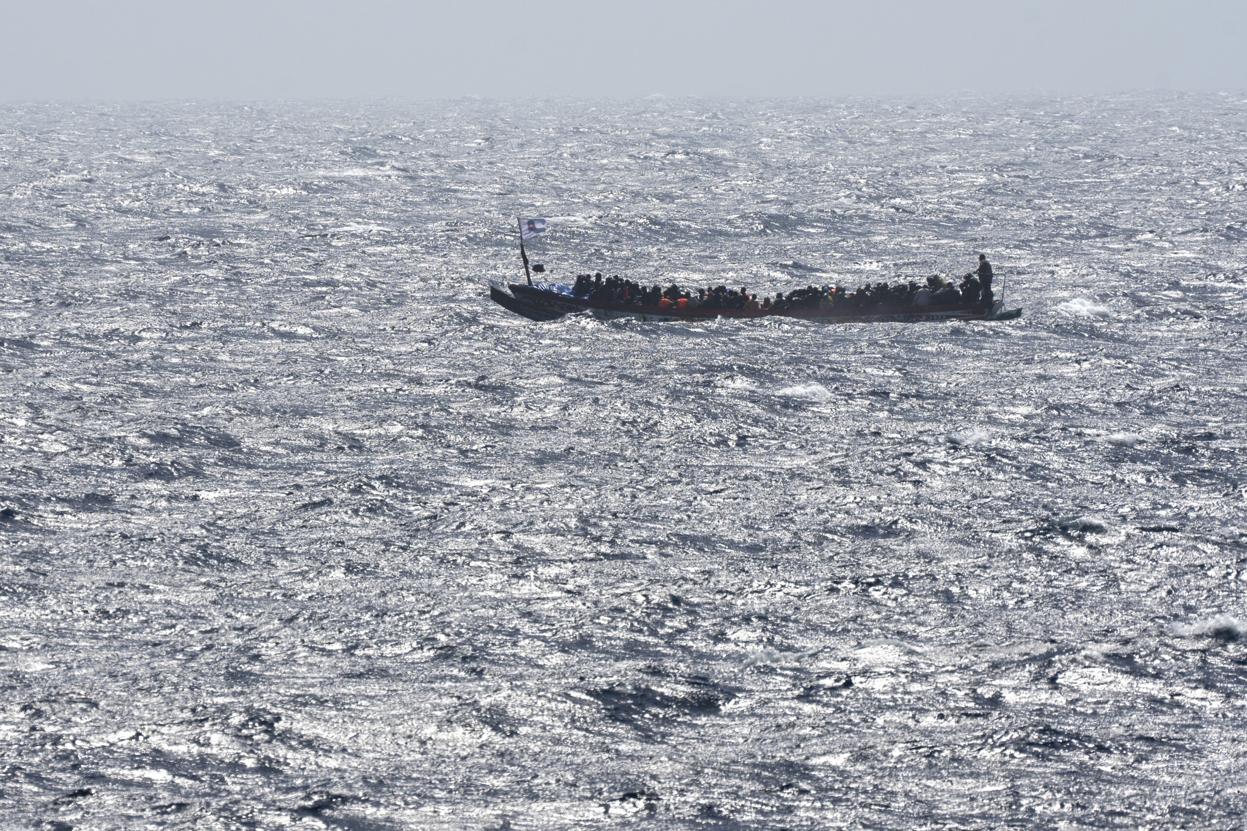 migrants 42 personnes secourues par le sea eye 4 ils debarqueront a crotone scaled