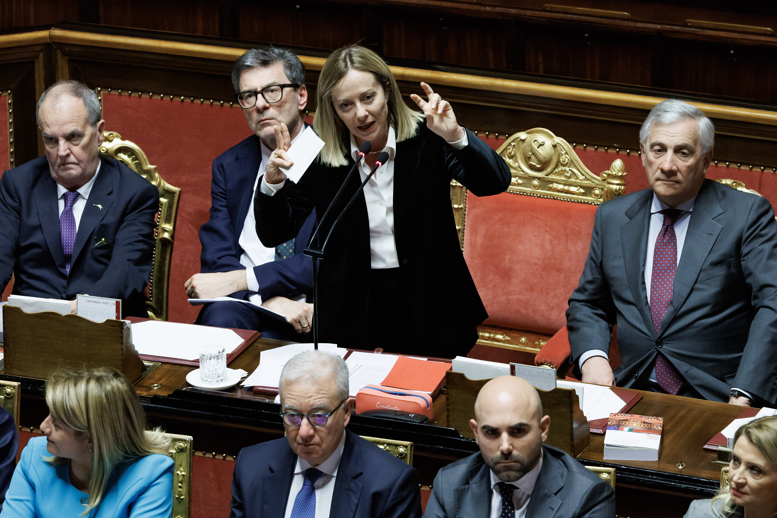 ue le senat approuve la resolution de la majorite par 109 voix pour scaled