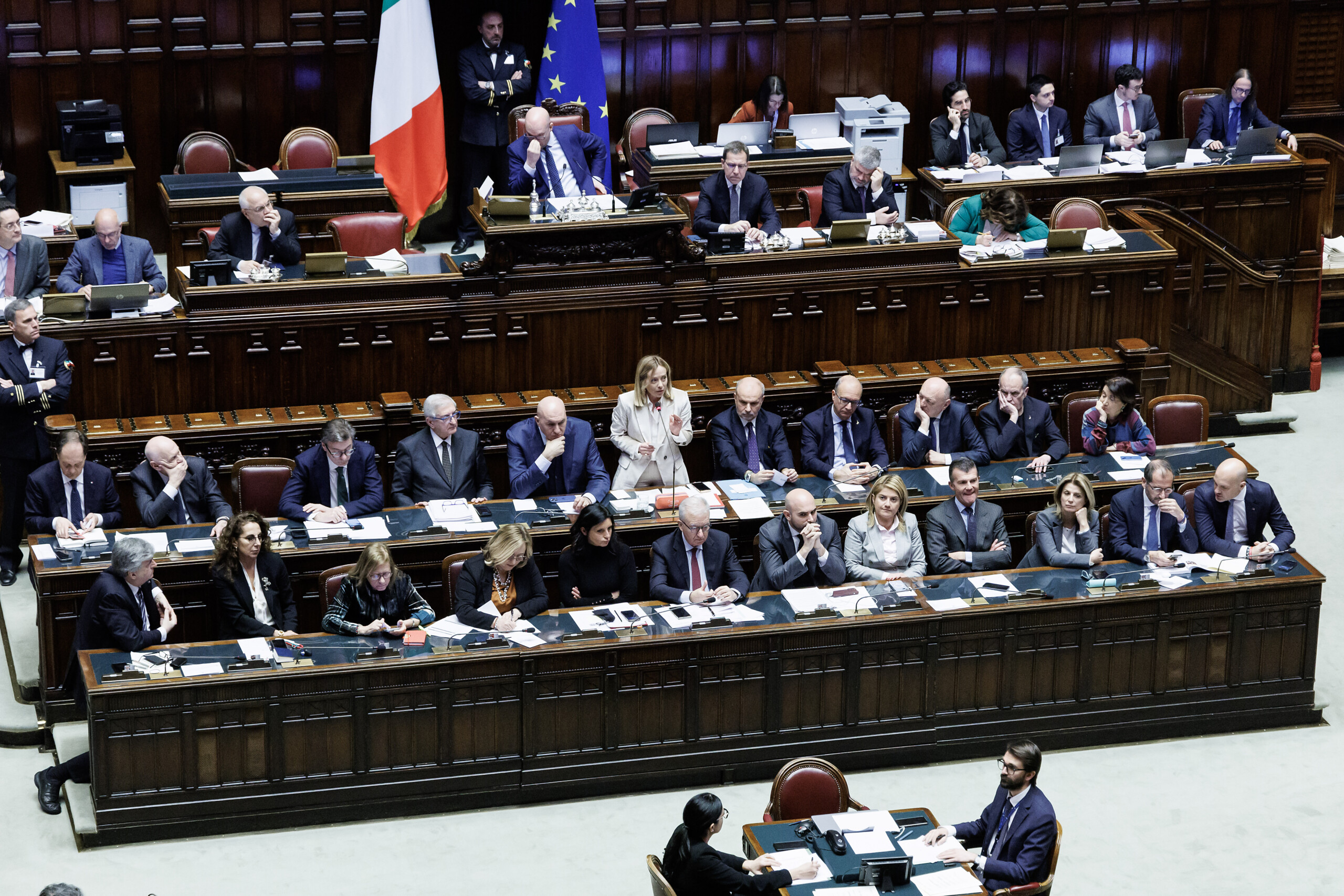 ue la chambre approuve la resolution de la majorite sur les declarations de meloni scaled