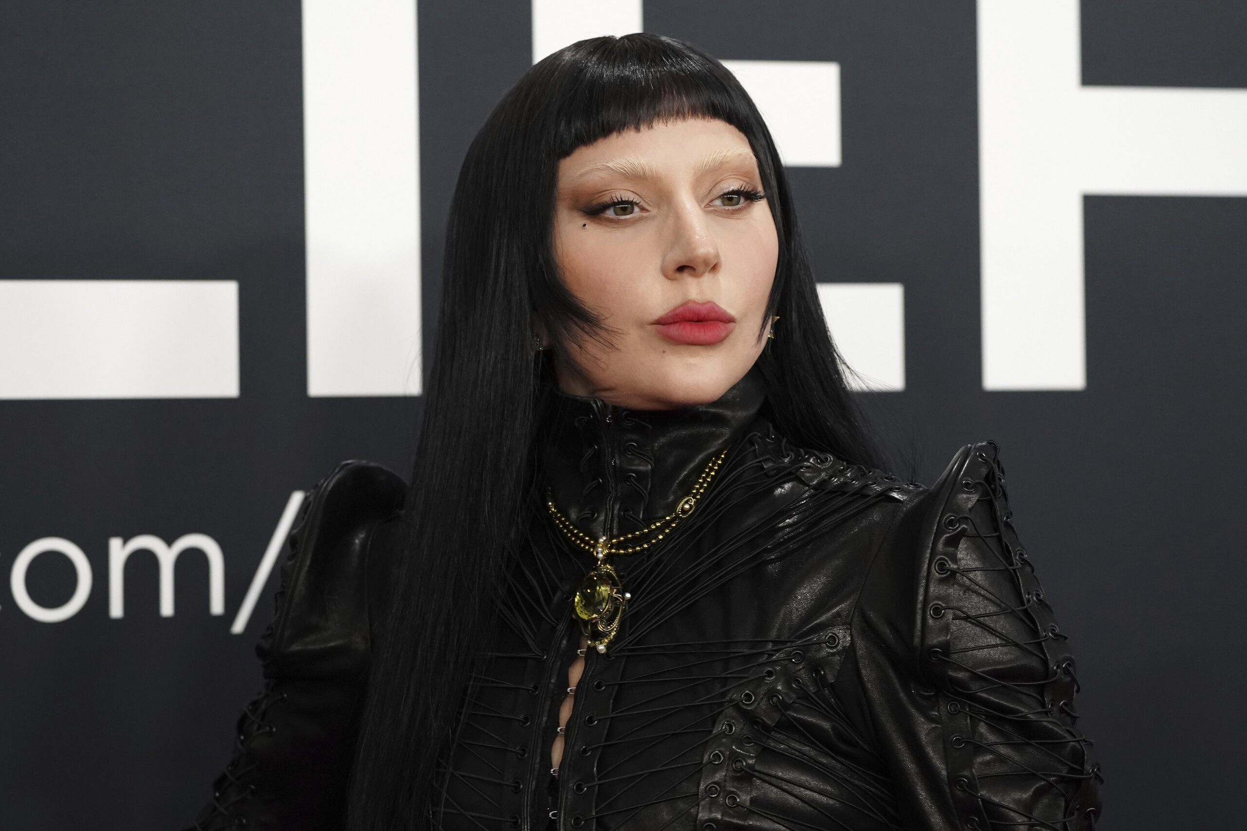 lady gaga annonce la tournee the mayhem ball deux dates a milan scaled
