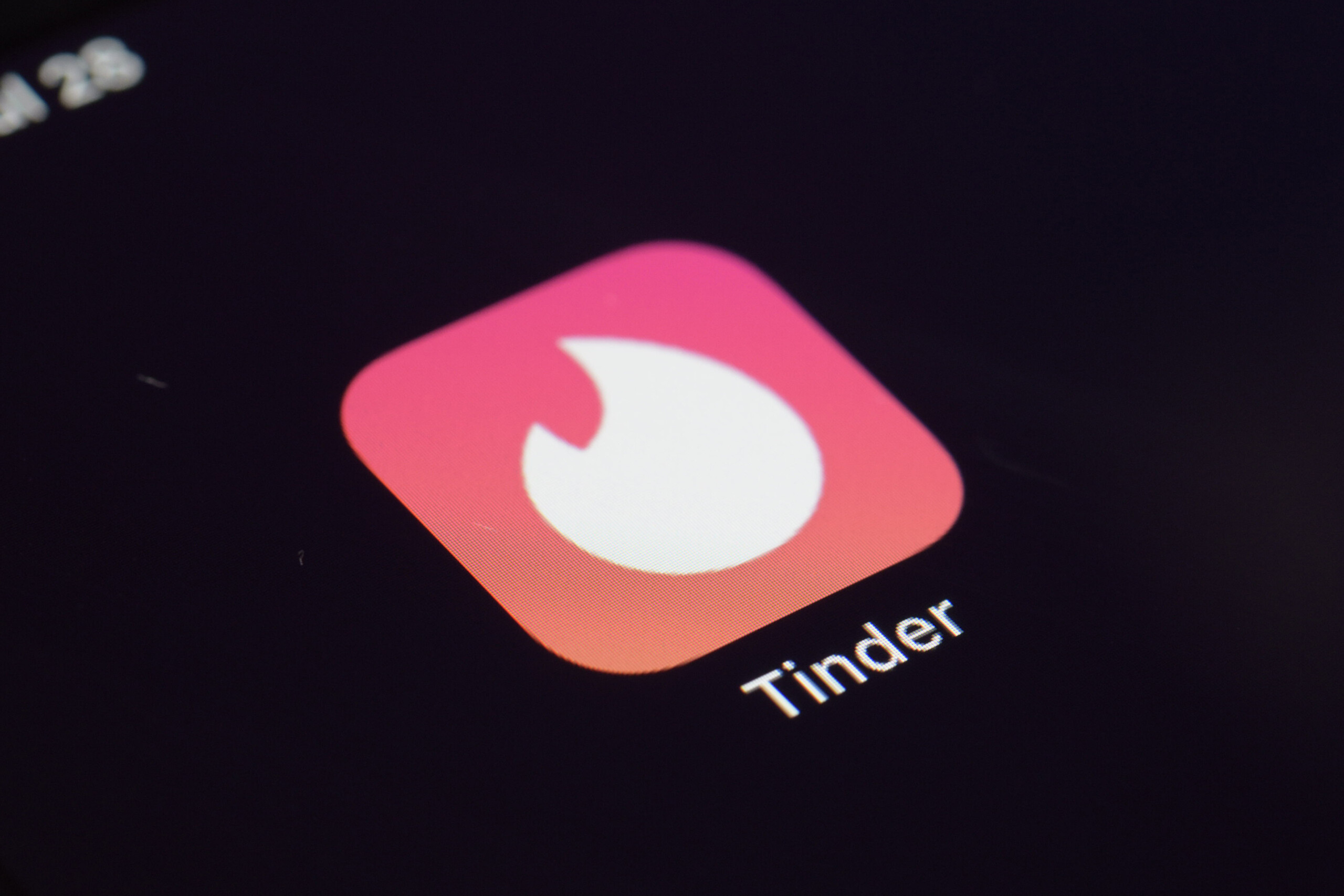 reseaux sociaux tinder va introduire loption verifier votre profil dans 5 pays dont litalie scaled