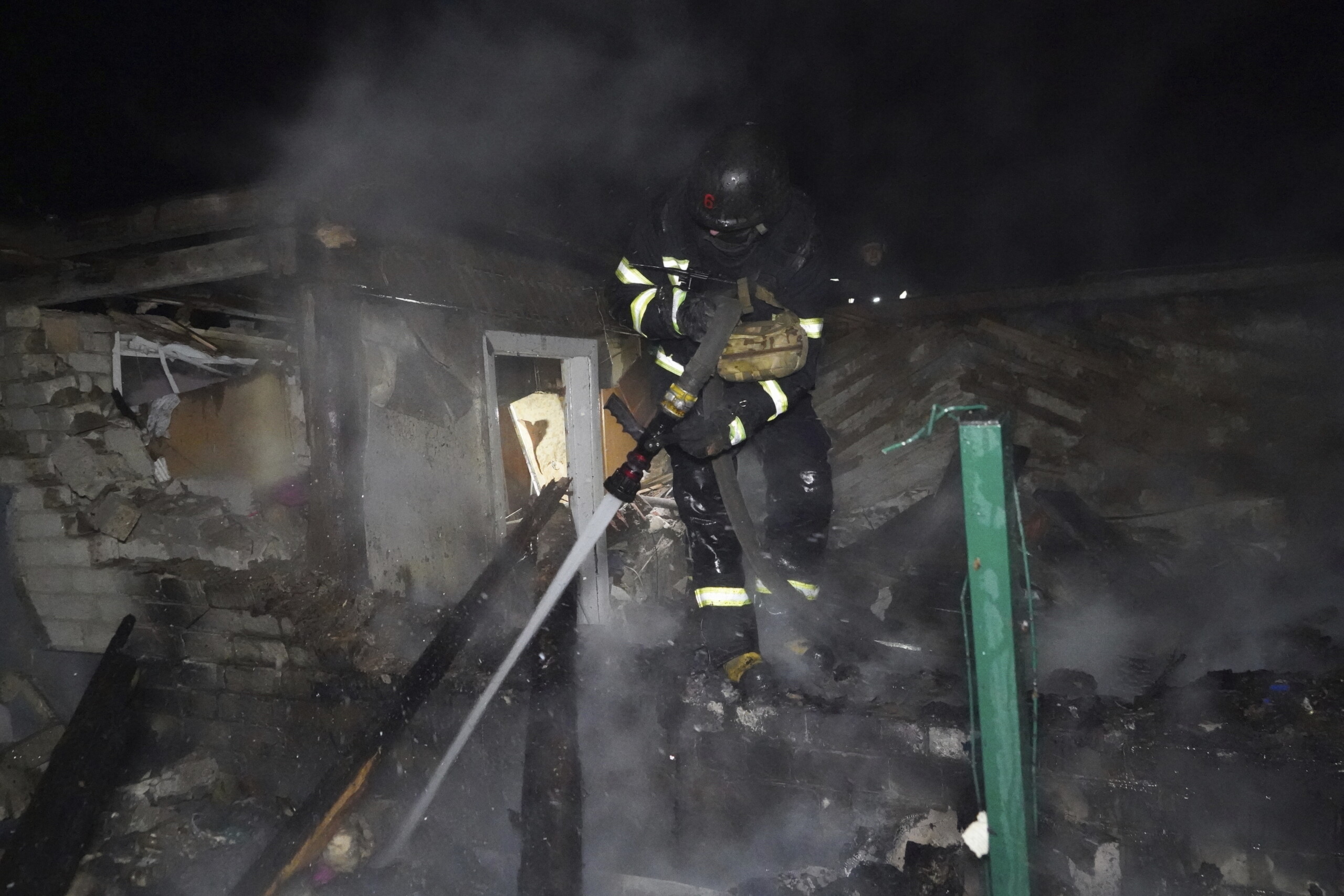 ukraine le nombre de morts dans lattaque de drones russes sur kharkiv seleve a 4 scaled