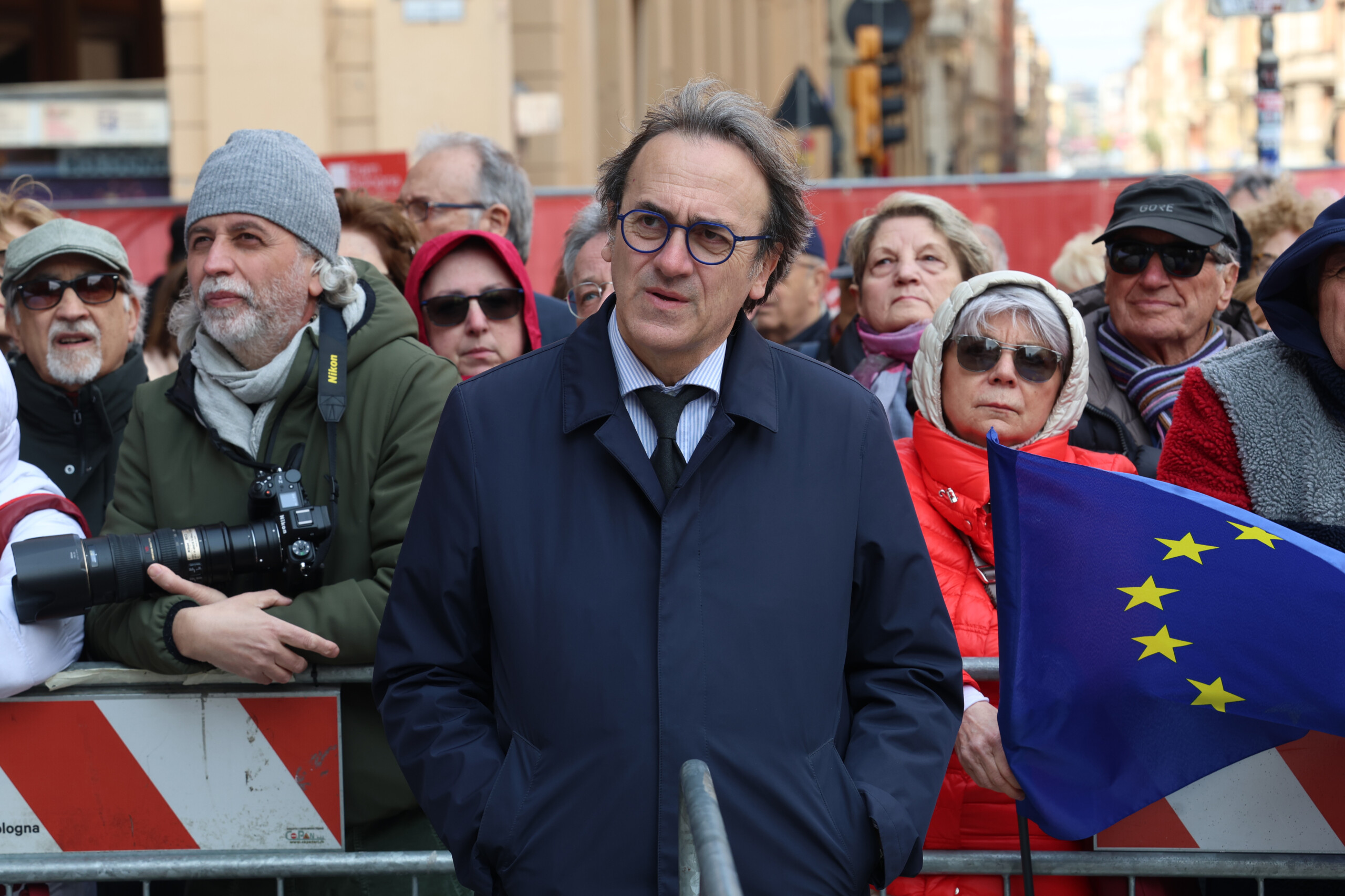 droits de douane bonelli la patriote meloni est prete a ceder sur le gaz et les armes pour plaire a trump scaled