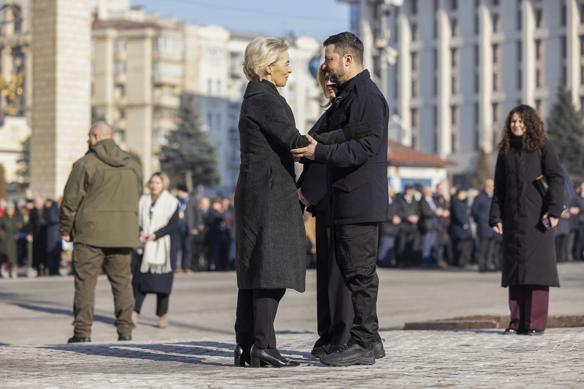 ukraine von der leyen rencontre zelensky a rome vous pouvez compter sur lue a la table des negociations