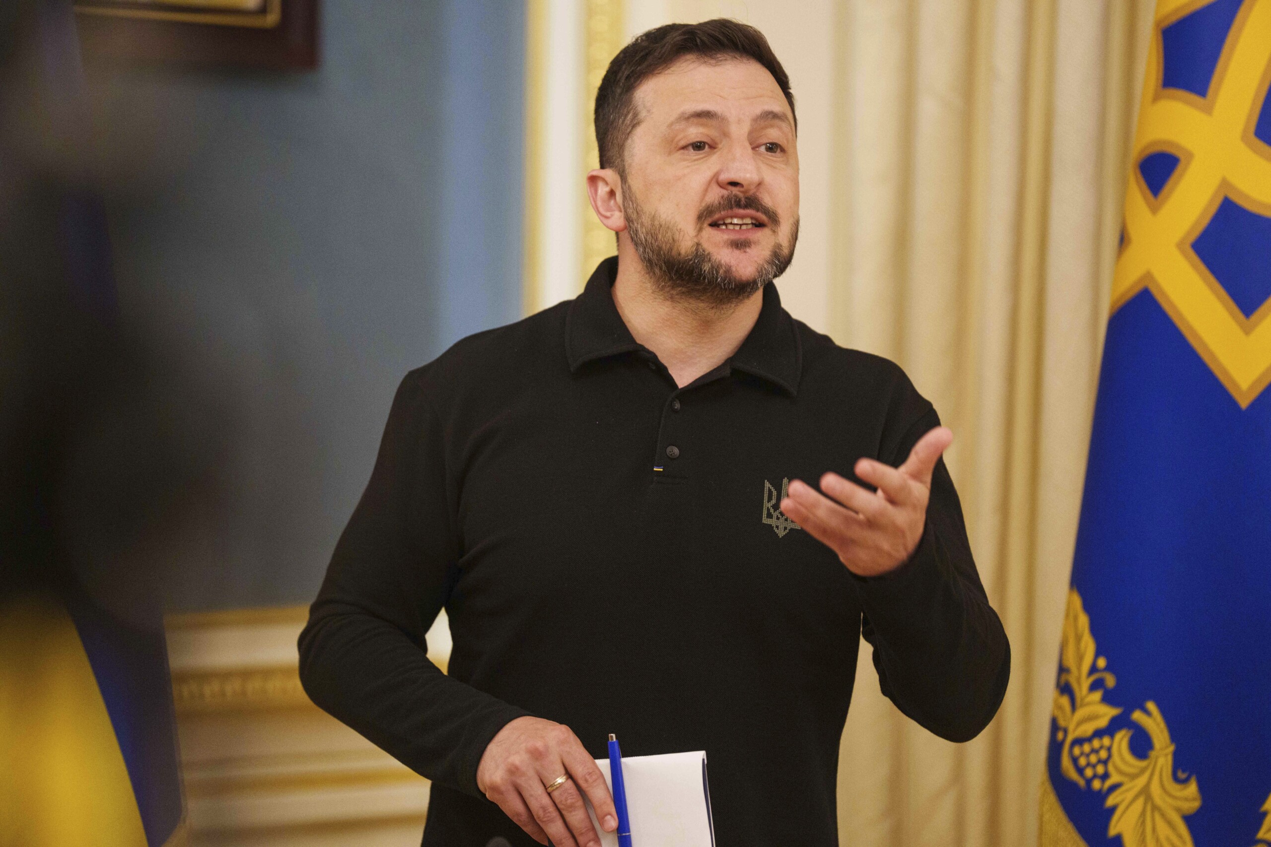 ukraine zelensky nous navons pas assez darmes pour reprendre la crimee scaled