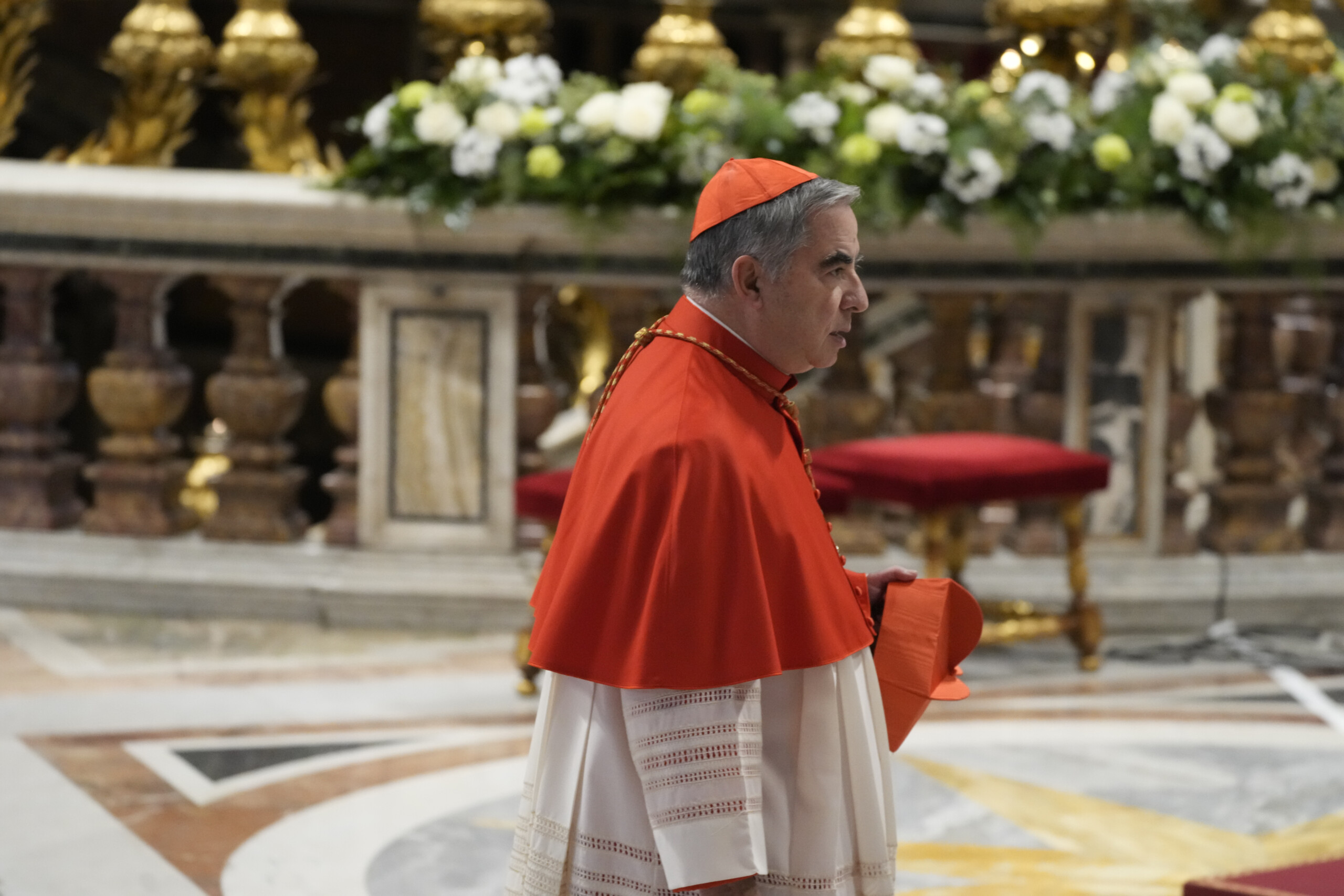 conclave becciu je decide de ne pas entrer mais je suis innocent scaled