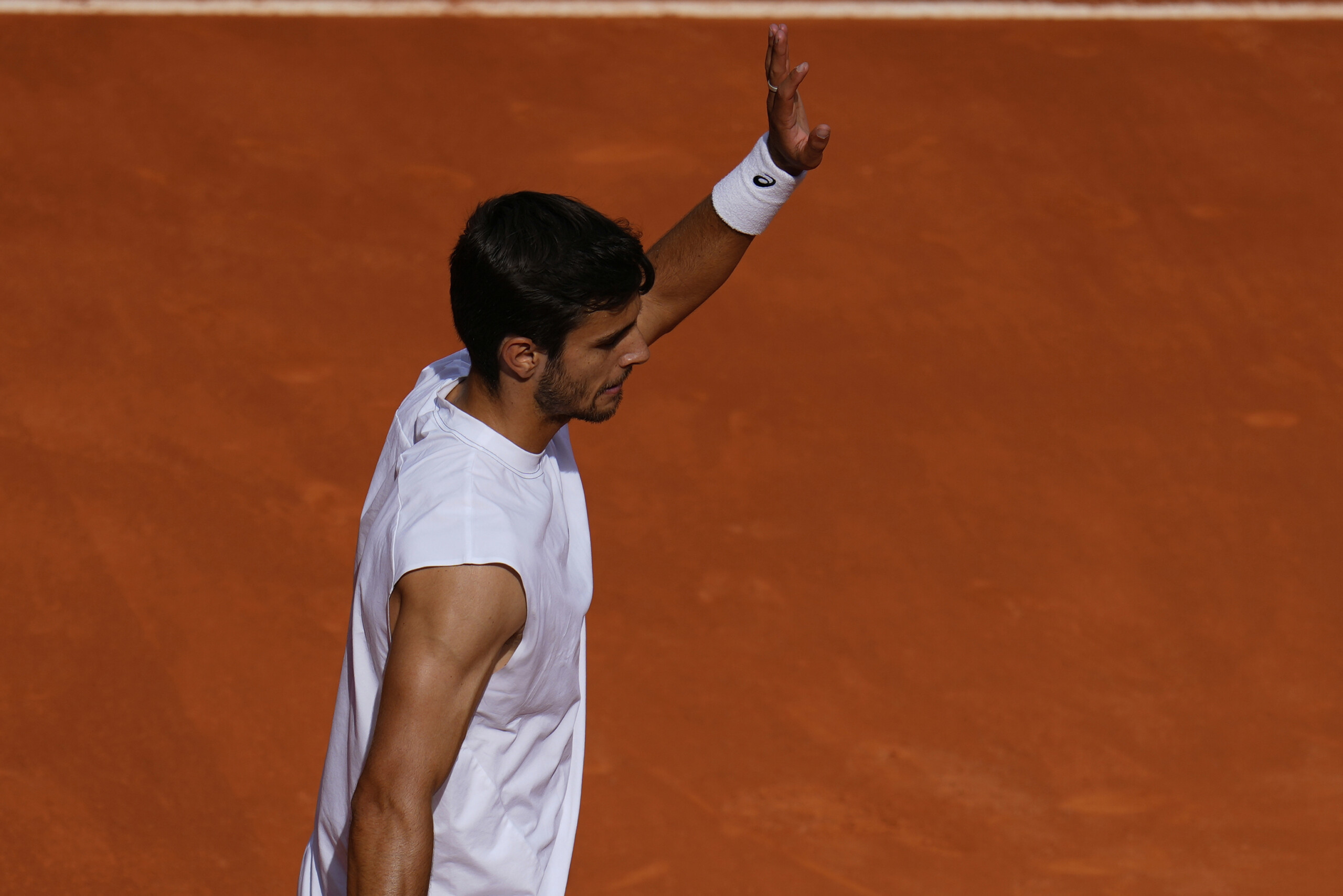 tennis atp madrid musetti bat de minaur et file en quarts de finale scaled