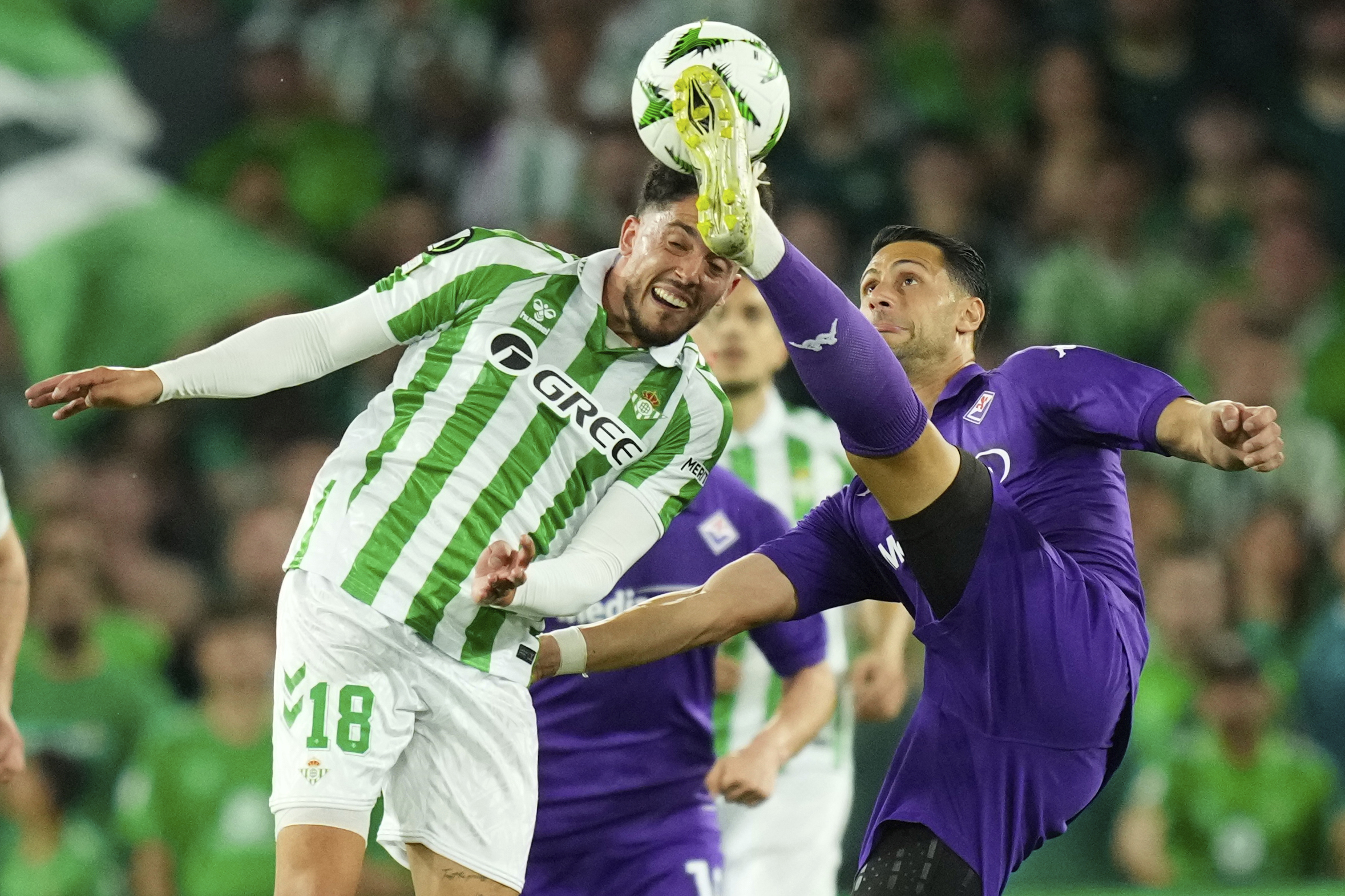 conference league la fiorentina battue 2 1 par le betis