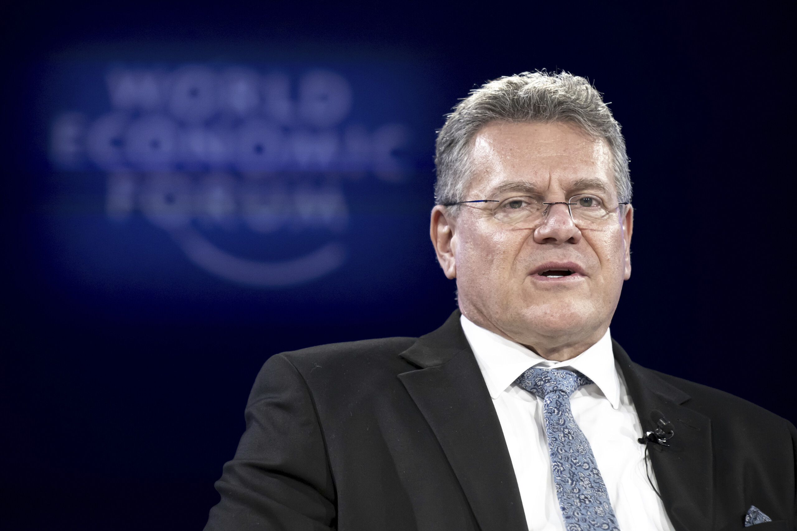 droits de douane lue prete a faire une offre de 50 milliards a trump scaled