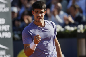 tennis medias espagnols alcaraz sest entraine et participera aux internationaux