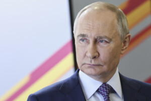 poutine les relations avec la chine renforcent la stabilite dans le monde