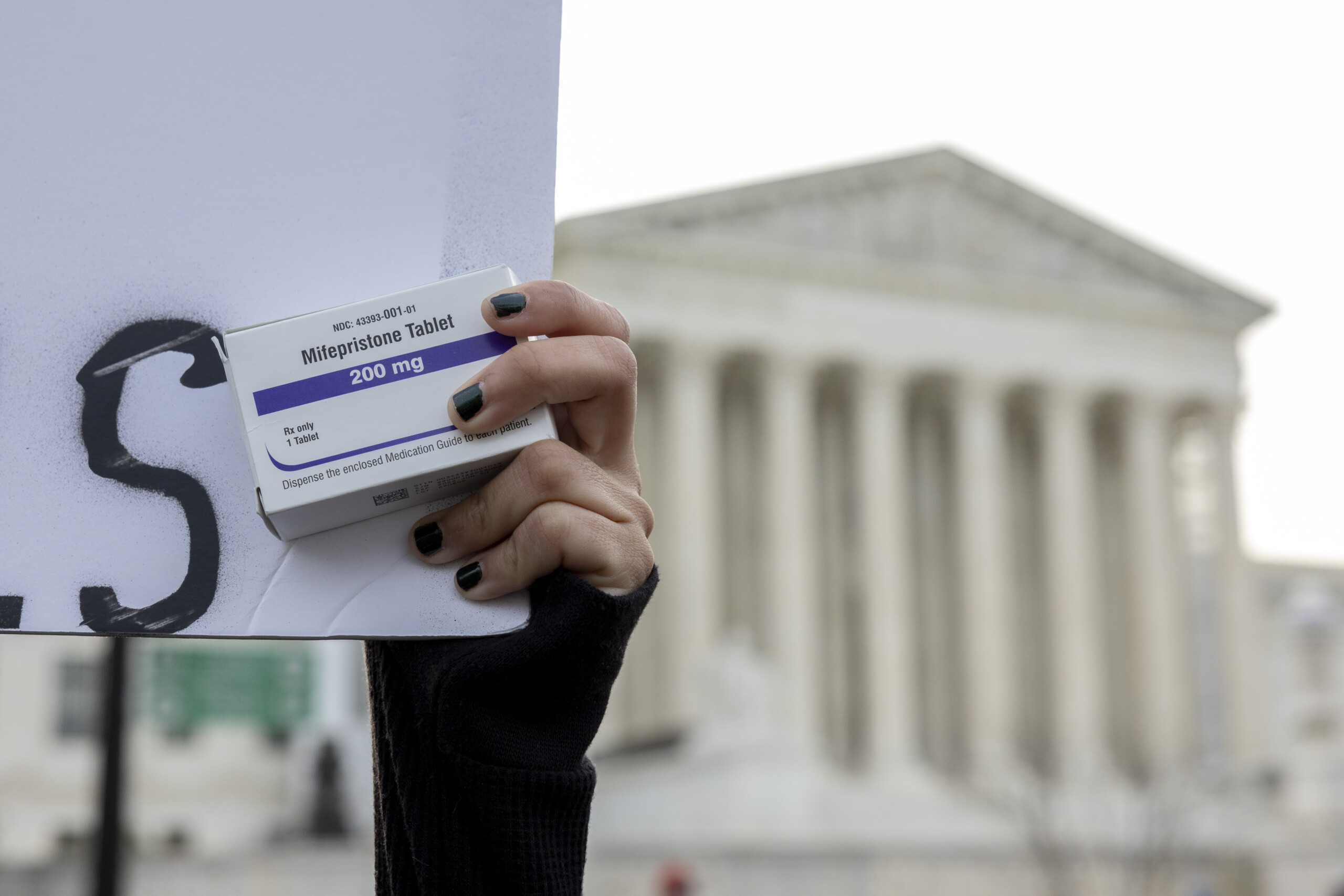 etats unis ladministration trump demande le classement de laffaire contre la pilule abortive scaled
