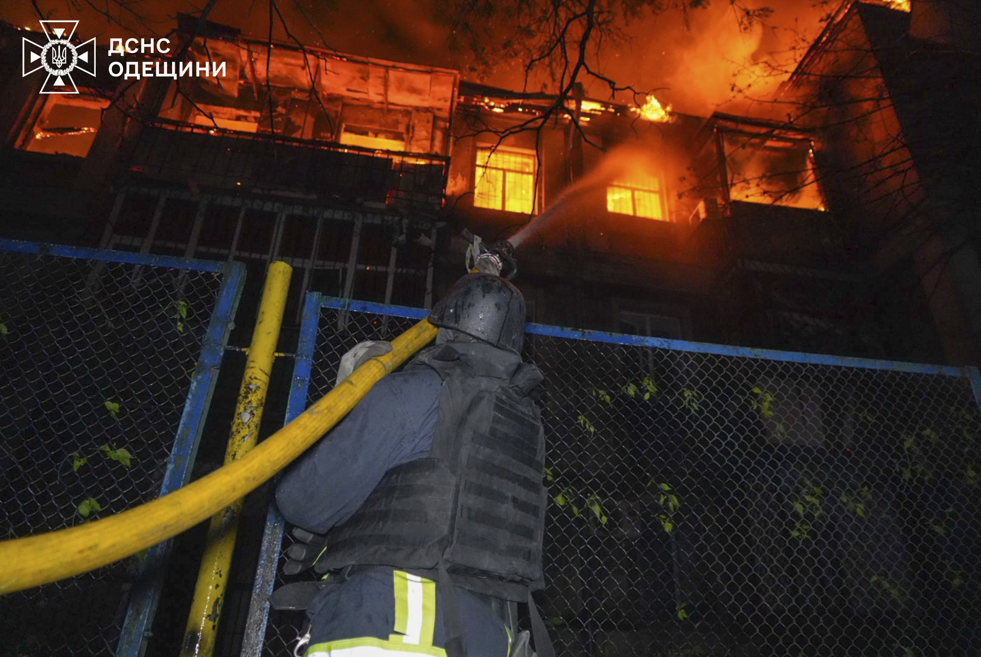ukraine attaque de drones russes sur odessa au moins une victime