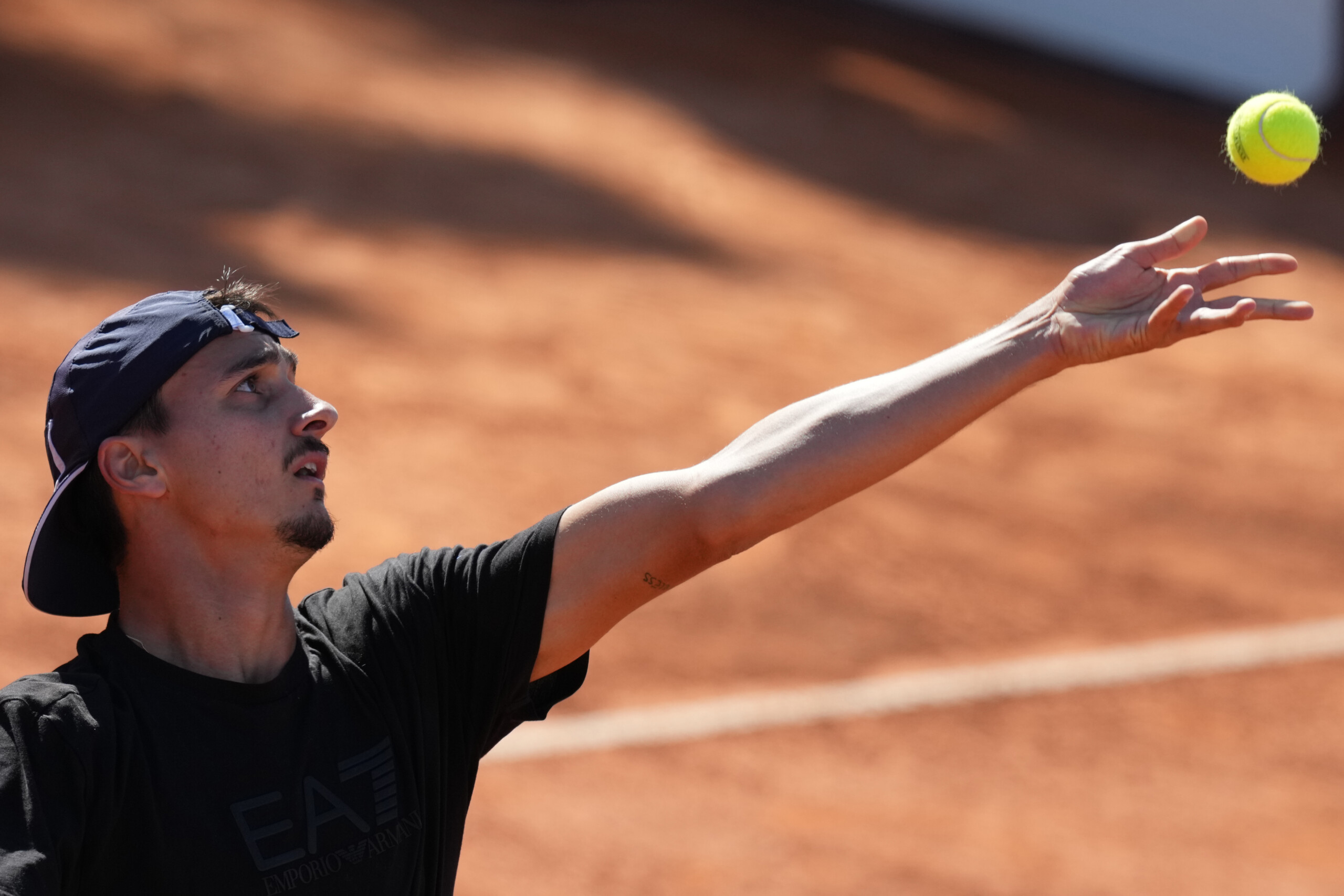 tennis internationaux ditalie deception pour sonego elimine par largentin burruchaga scaled