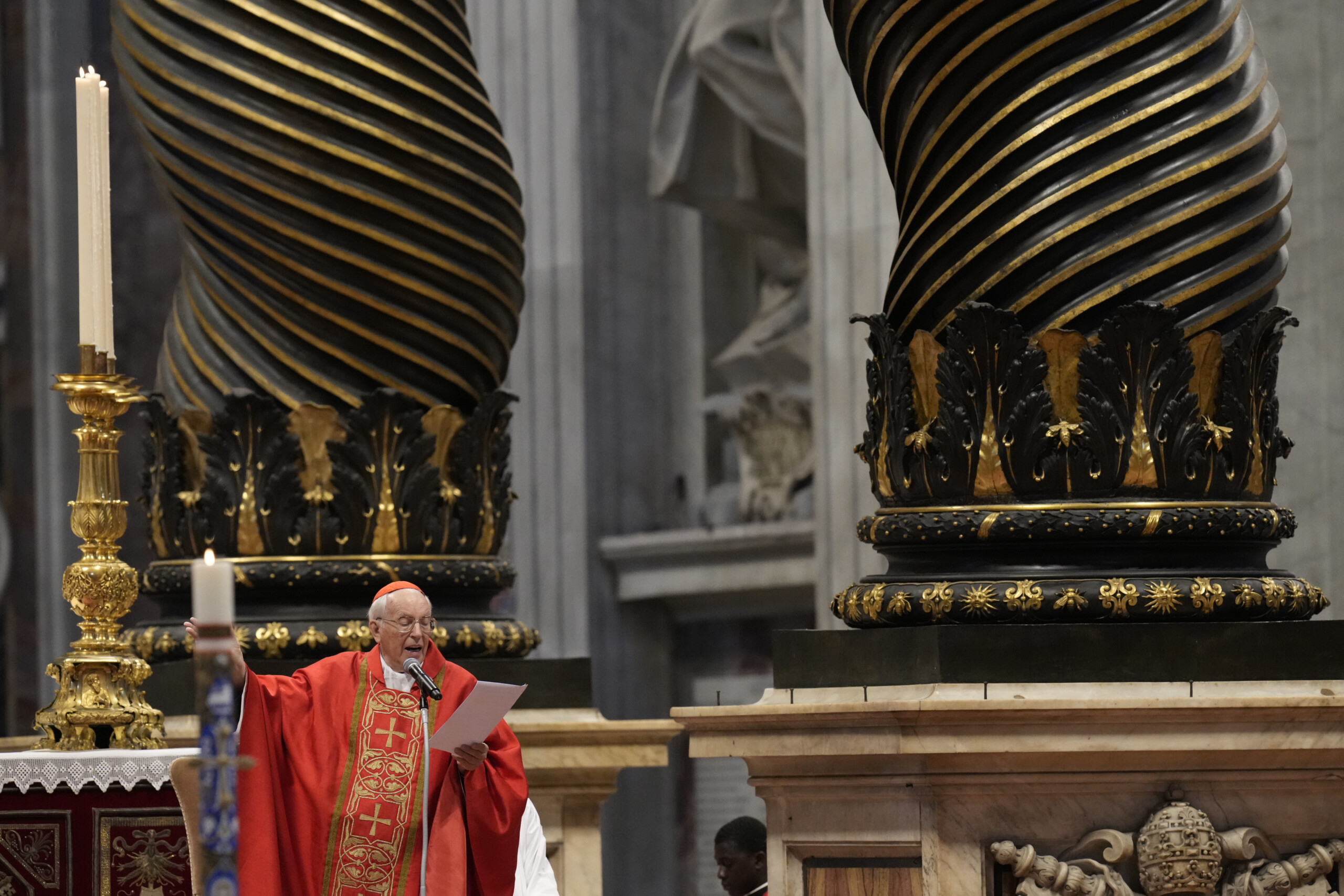 conclave le cardinal re jespere une fumee blanche ce soir scaled