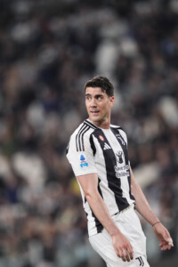 football juventus vlahovic revient dans le groupe