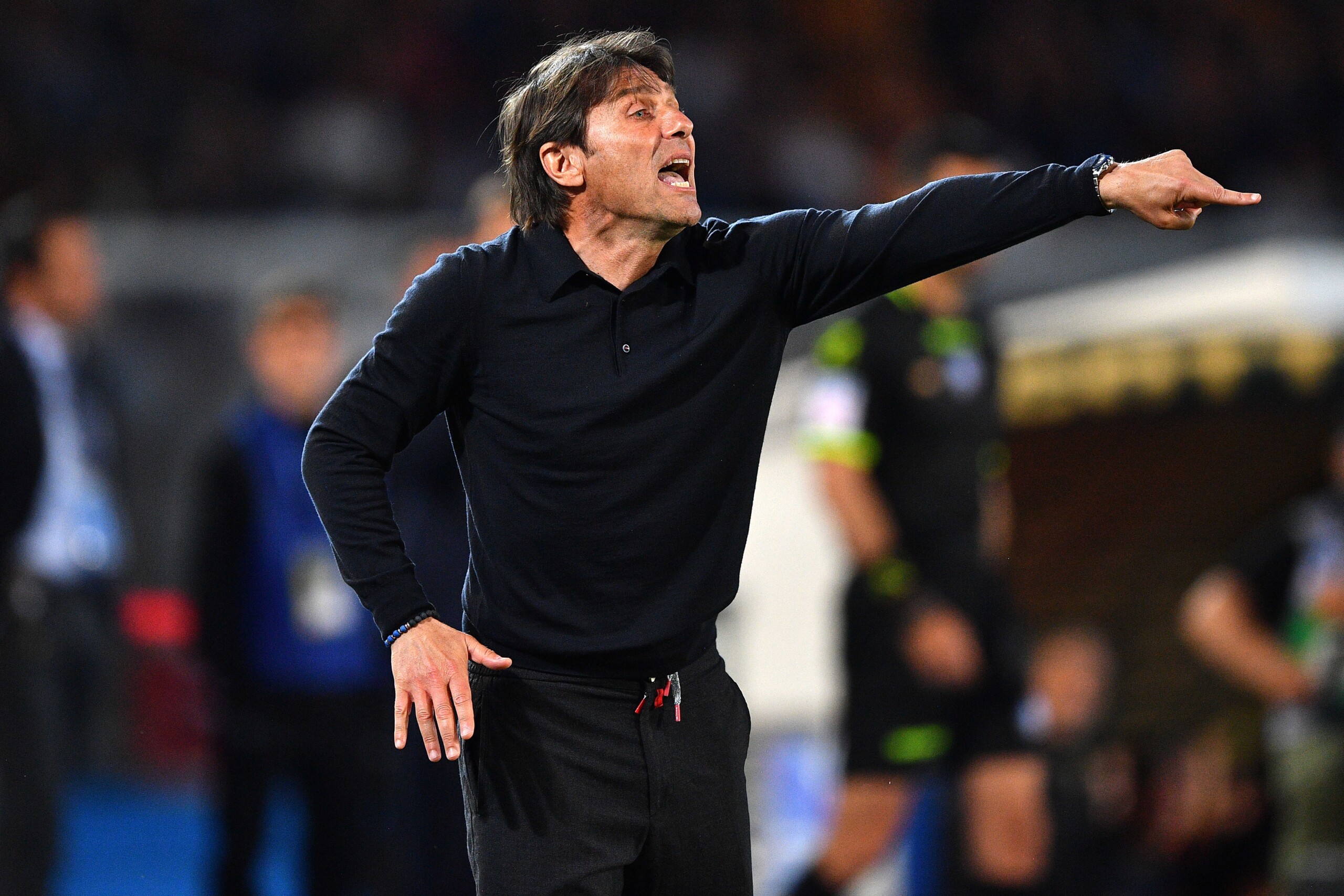 football conte mon avenir pour linstant les supporters sinteressent au championnat scaled