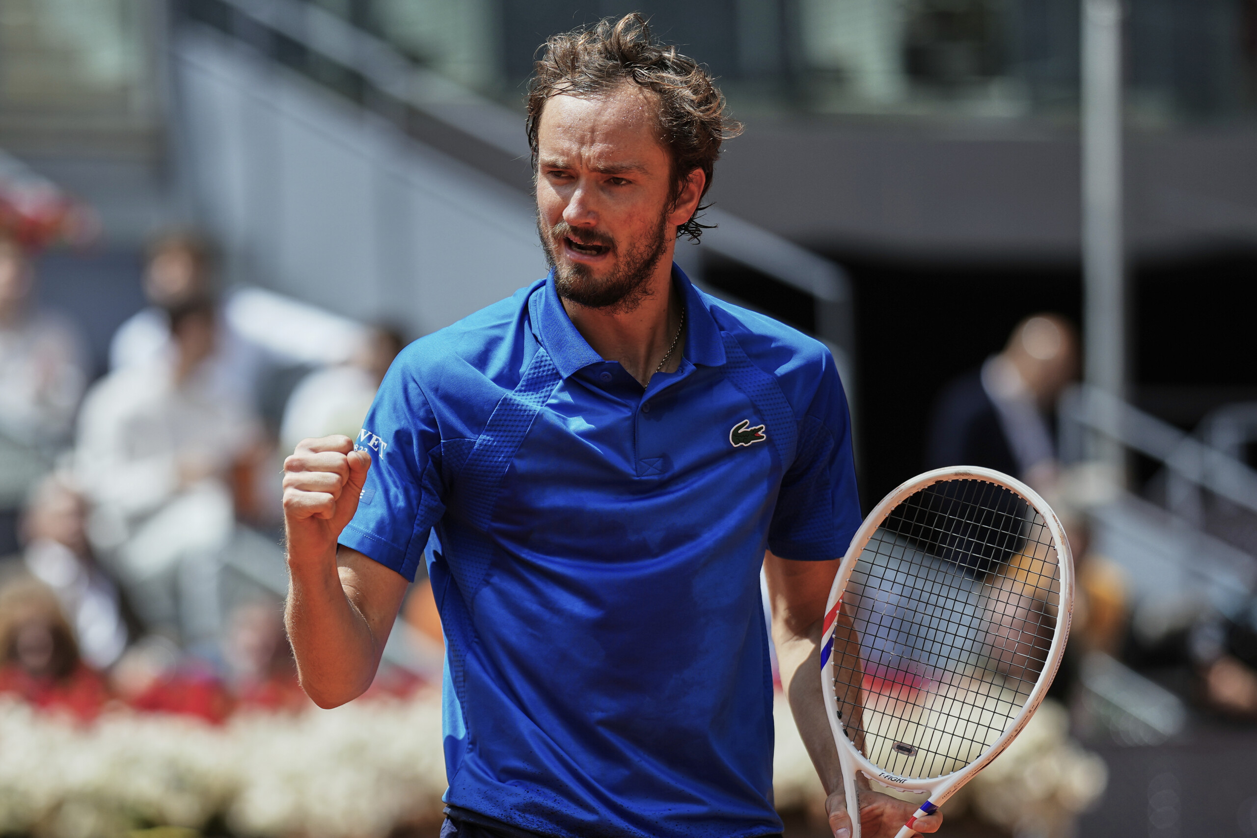 internazionali roma medvedev en huitiemes fils bat tsitsipas scaled