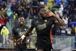 serie a venise fiorentina 2 1 les lagunari voient le salut