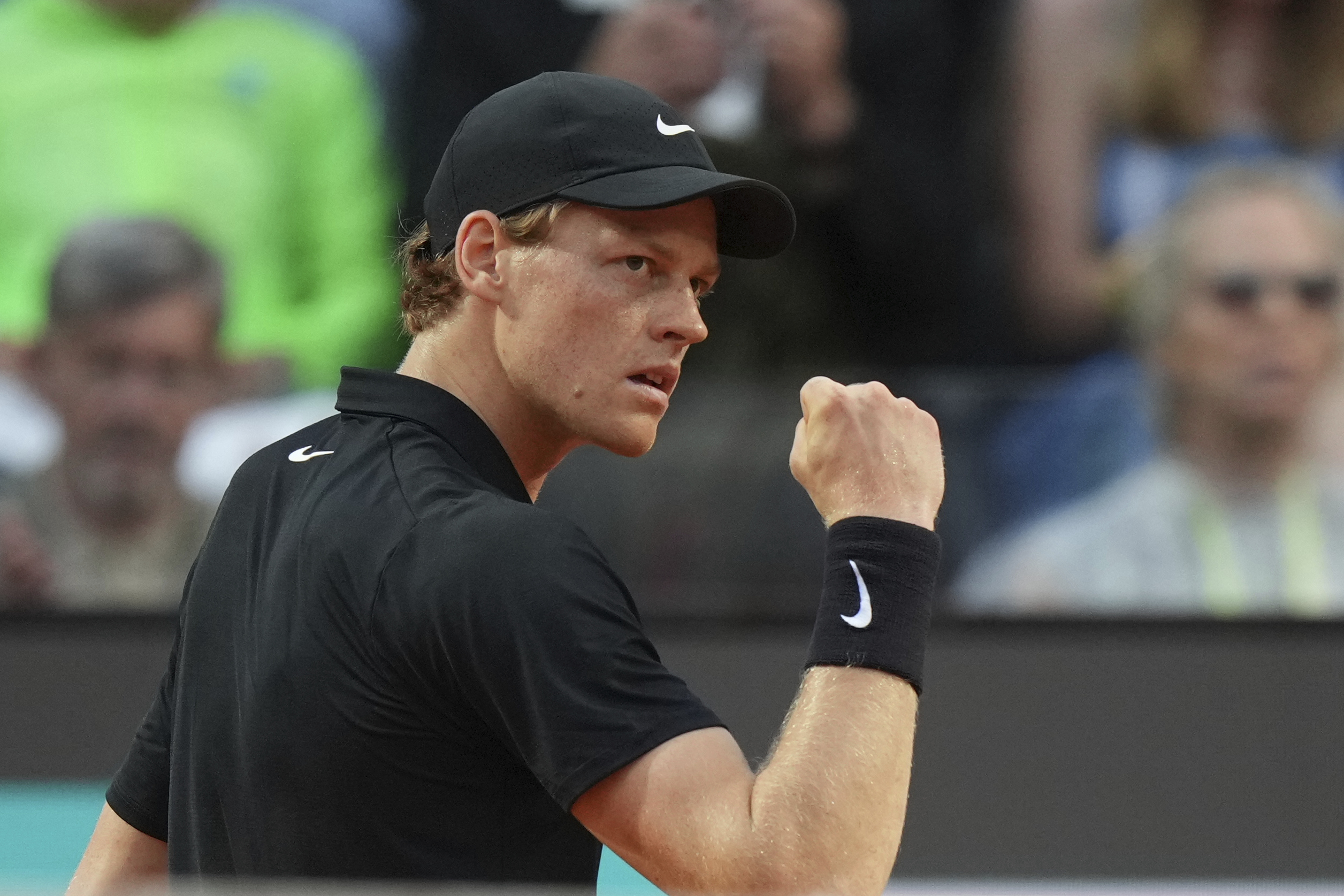 internationaux de rome sinner en quarts cerundolo battu en deux sets