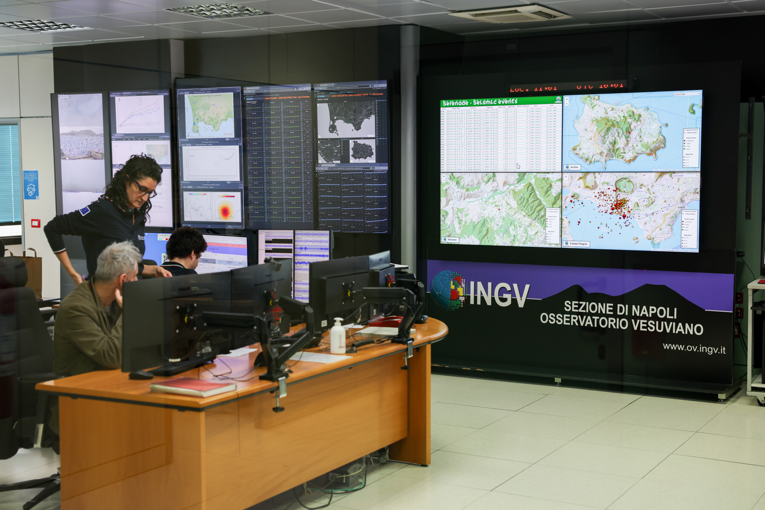 campi flegrei nouvelle secousse sismique dune magnitude de 31 scaled