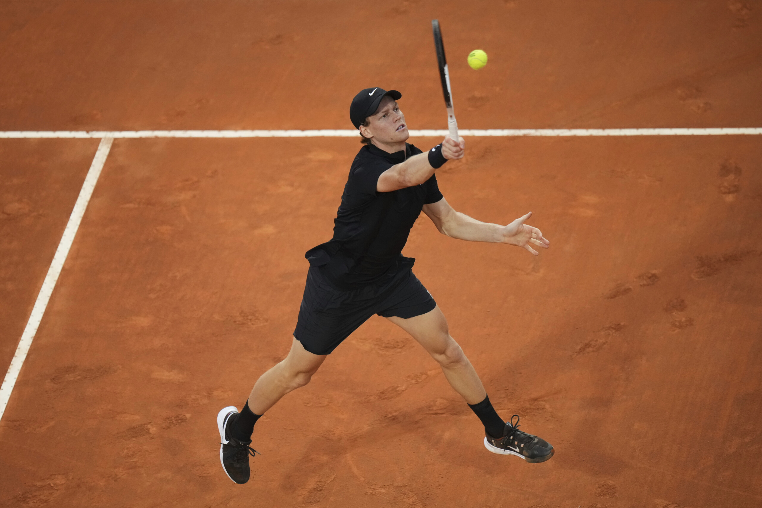 internationaux de rome sinner en demi finale ruud ecrase en deux sets scaled