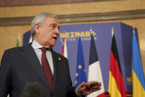 ukraine tajani poutine cherche a repousser le cessez le feu autant que possible