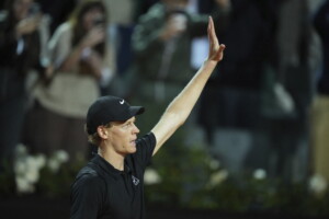 internazionali roma sinner en finale contre alcaraz paul elimine en trois sets