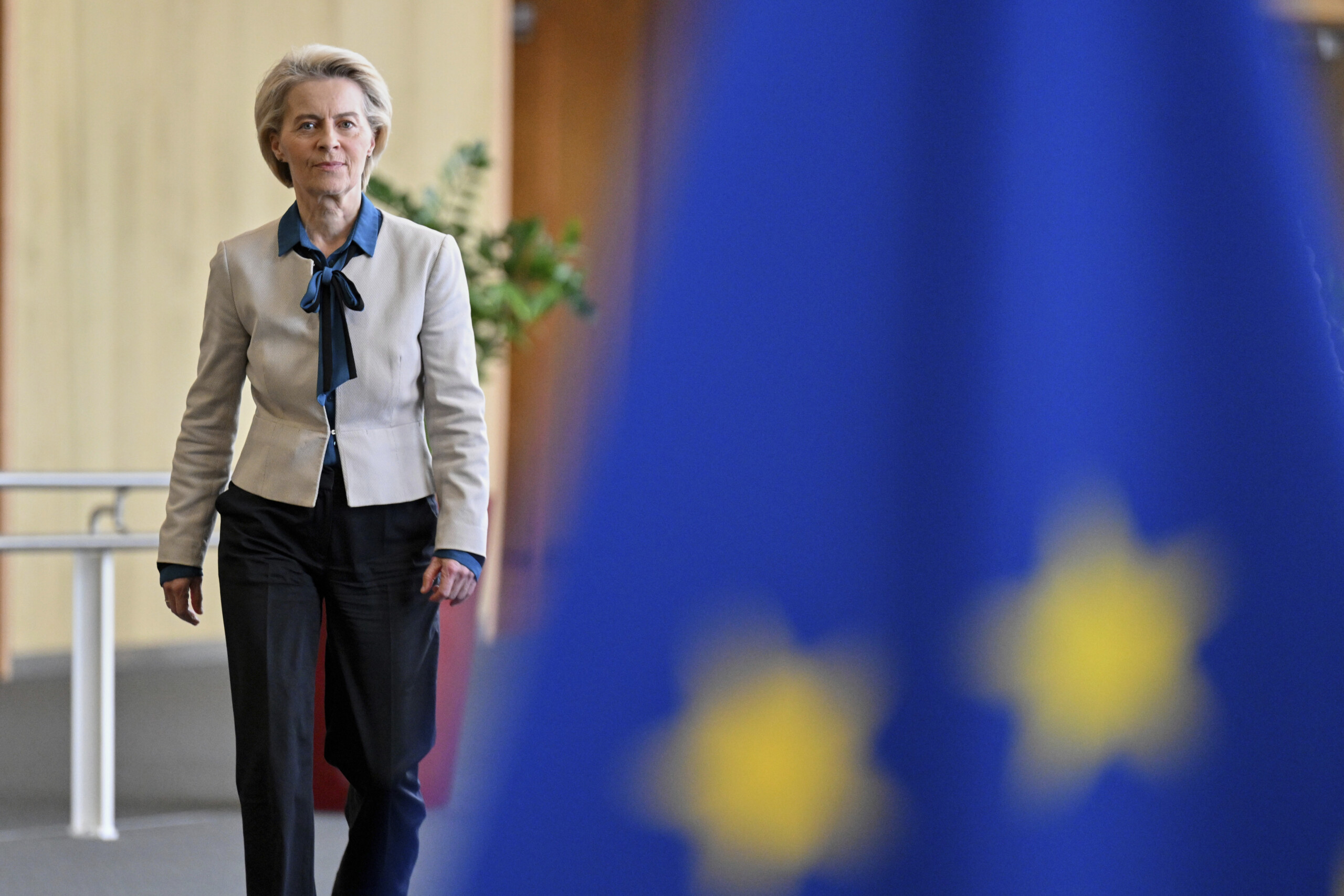 ukraine von der leyen poutine ne veut pas la paix il faut plus de pression sur moscou scaled