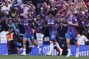crystal palace remporte la fa cup a la surprise generale manchester city sincline 1 0
