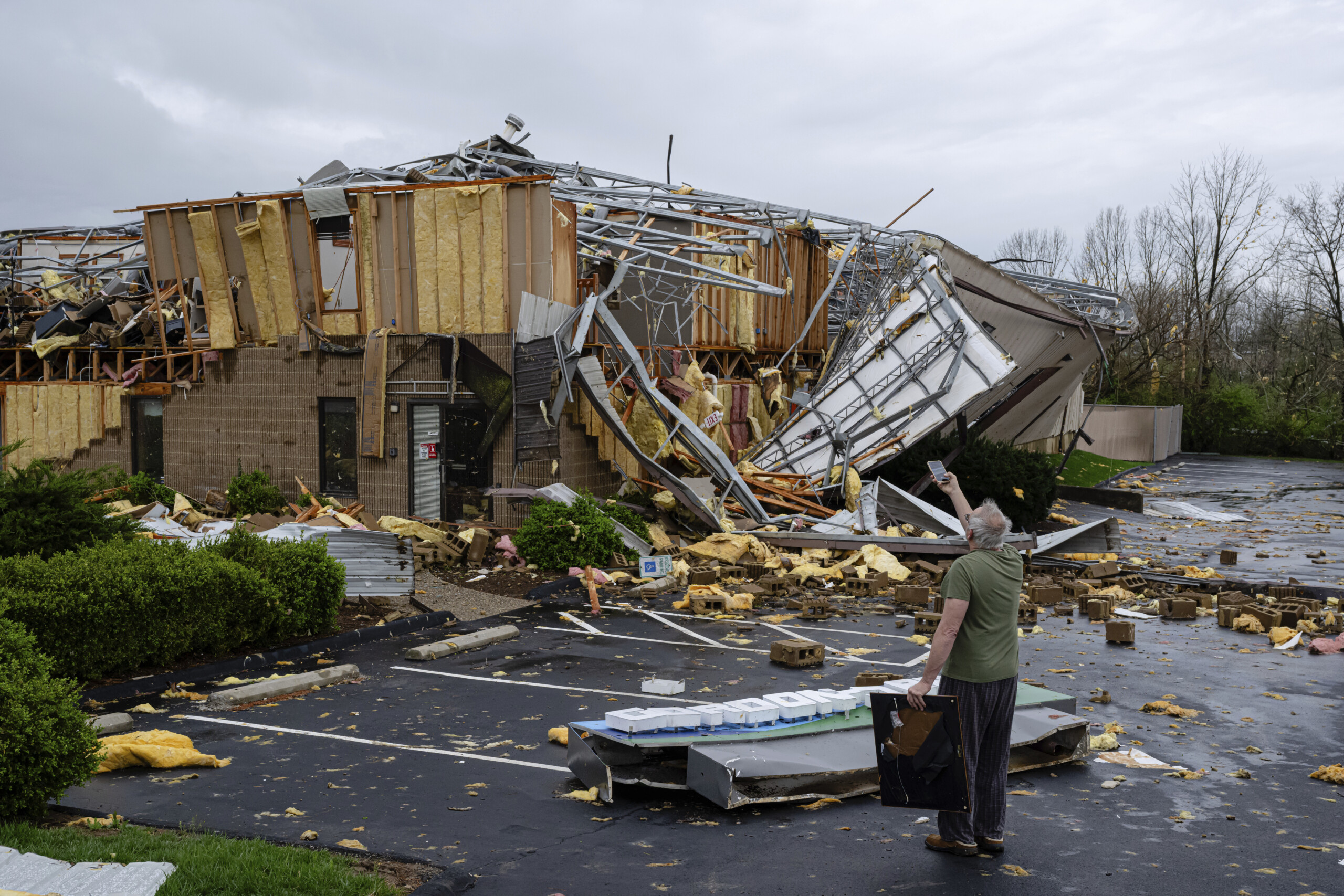 etats unis 21 morts dans des tempetes au kentucky et dans le missouri scaled