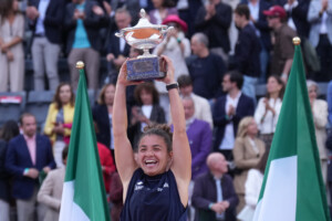 internazionali ditalia paolini entre dans lhistoire gauff eliminee et triomphe italien 40 ans apres
