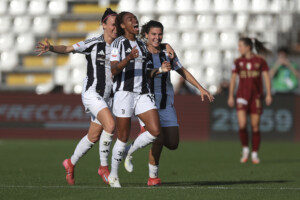 la juventus remporte la coupe ditalie feminine rome battue 4 0
